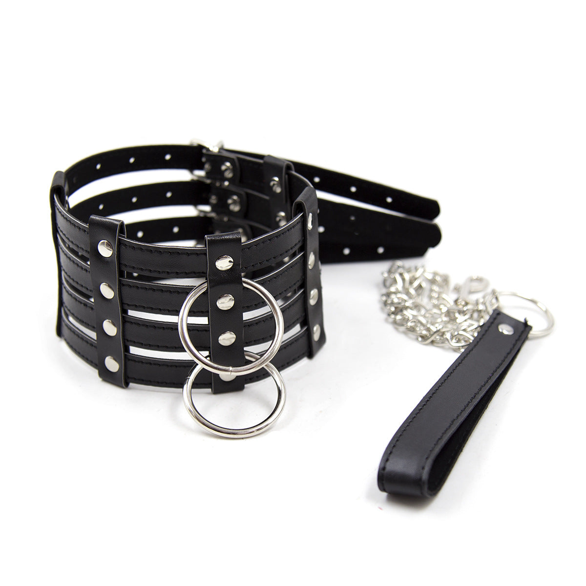 Halskette mit Choker mit vielen Bändern und Ringen