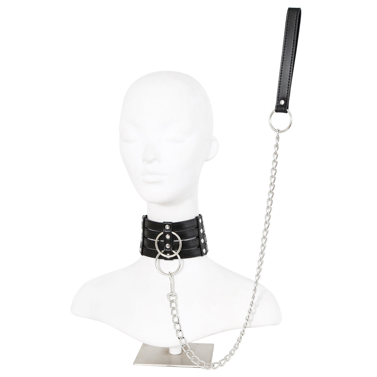 Halskette mit Choker mit vielen Bändern und Ringen