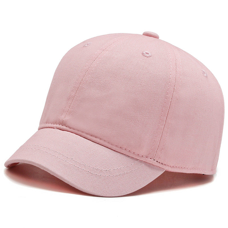 Gorra con visera corta en muchos colores diferentes