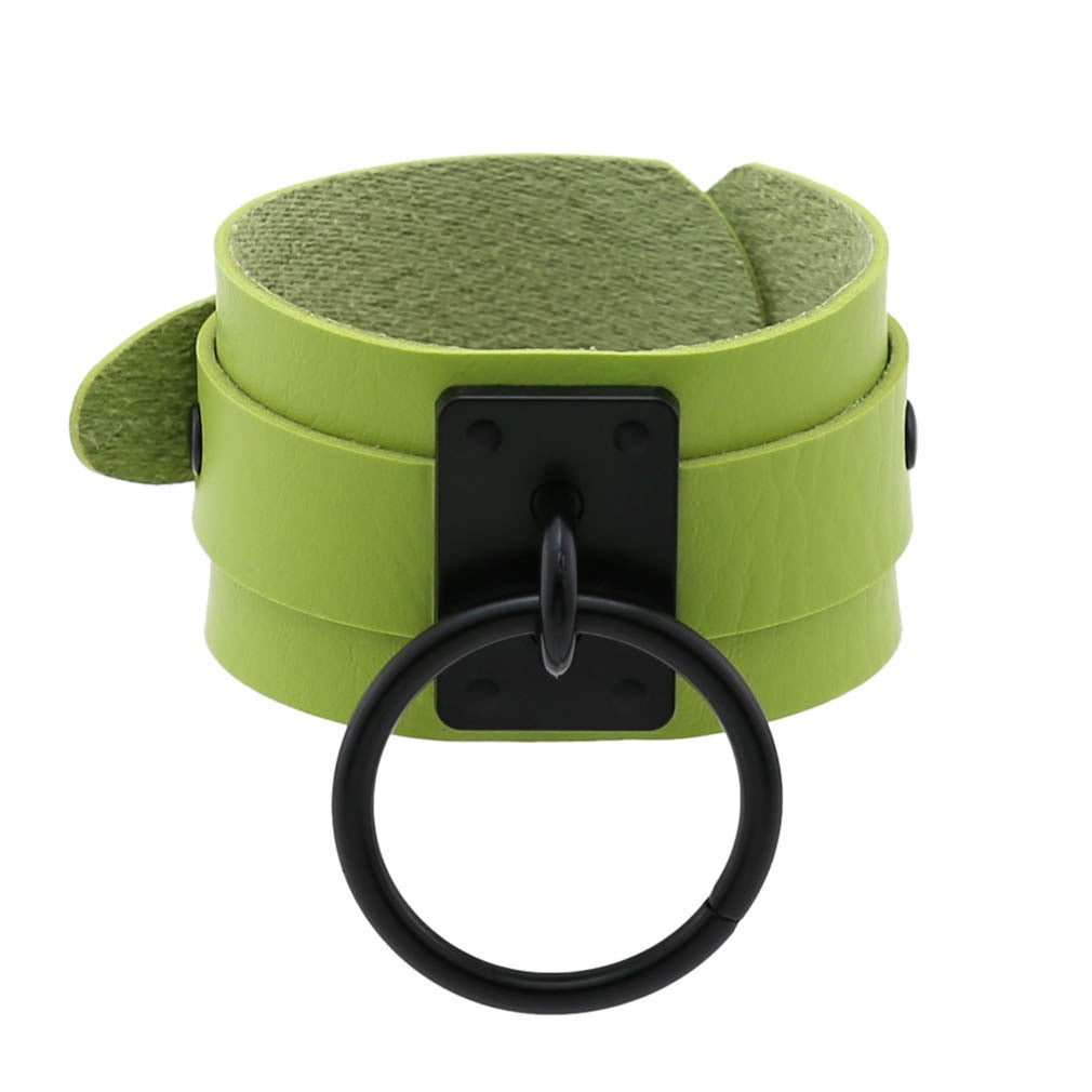 Armband with large ring