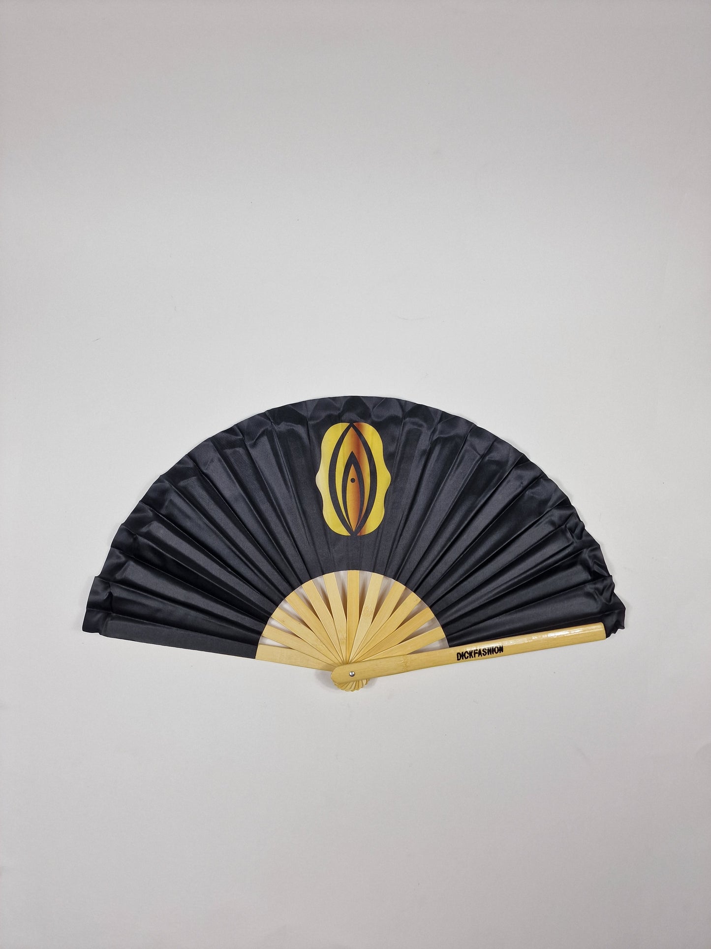 Abanico 60 cm (desplegado) varilla bambú - Beso dorado