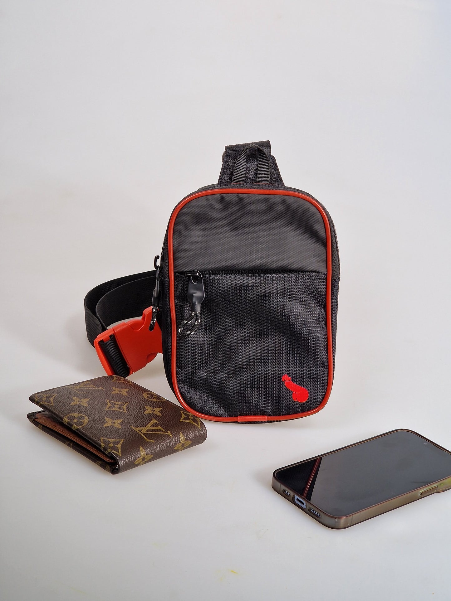 Eine stilvolle und praktische Tasche, eine einzigartige Brusttasche.