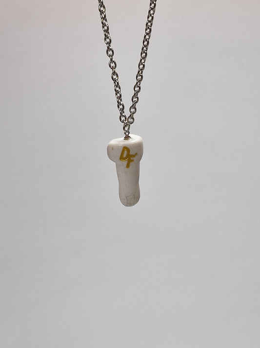 Stylish necklace with a crystal in the stone magnesite