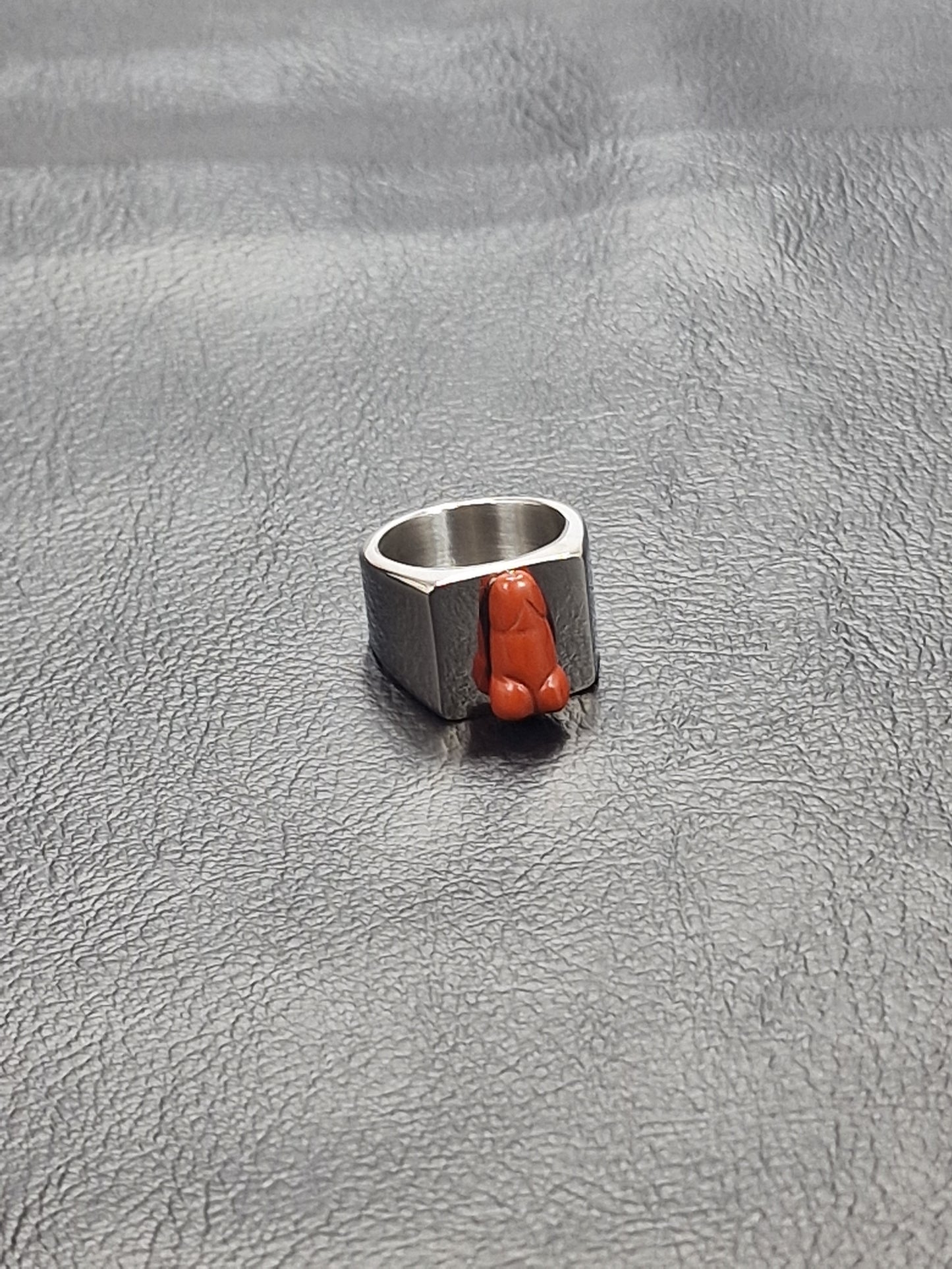 Ring with the crystal or semi-precious stone Red Jasper or Röd Jaspis