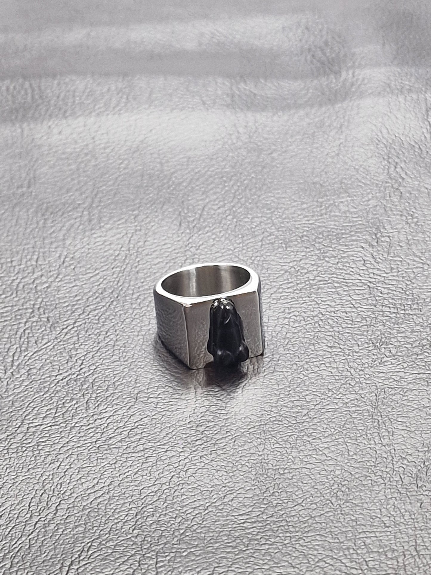 Ring med halväldelsten - Black Onyx
