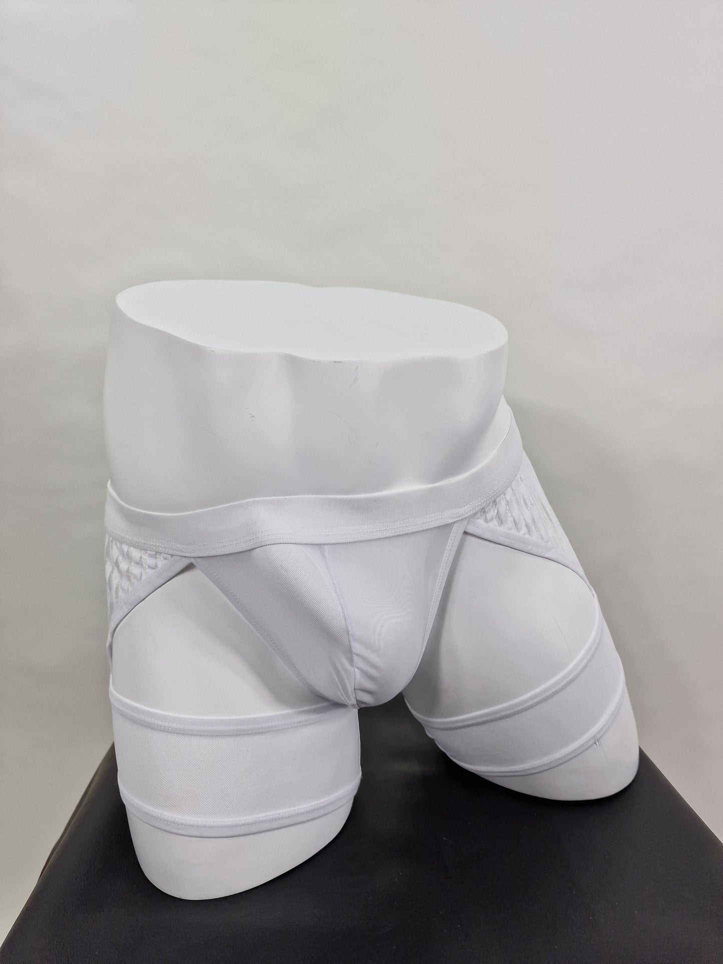 Sexy und einzigartige Tangas oder Tangas mit Beinen.