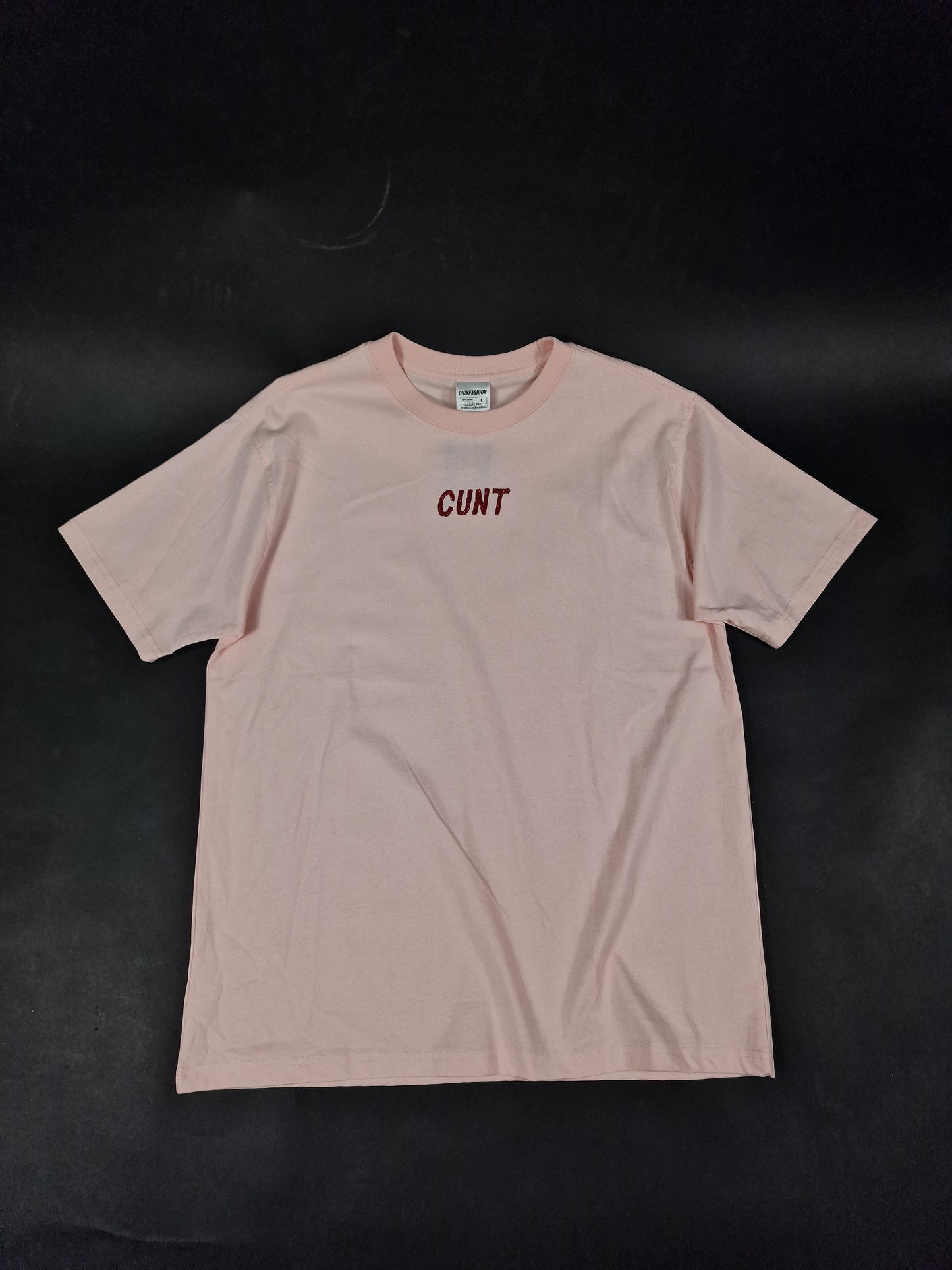 Pink t-shirt in high quality, 240 gsm heavy cotton with print CUNT