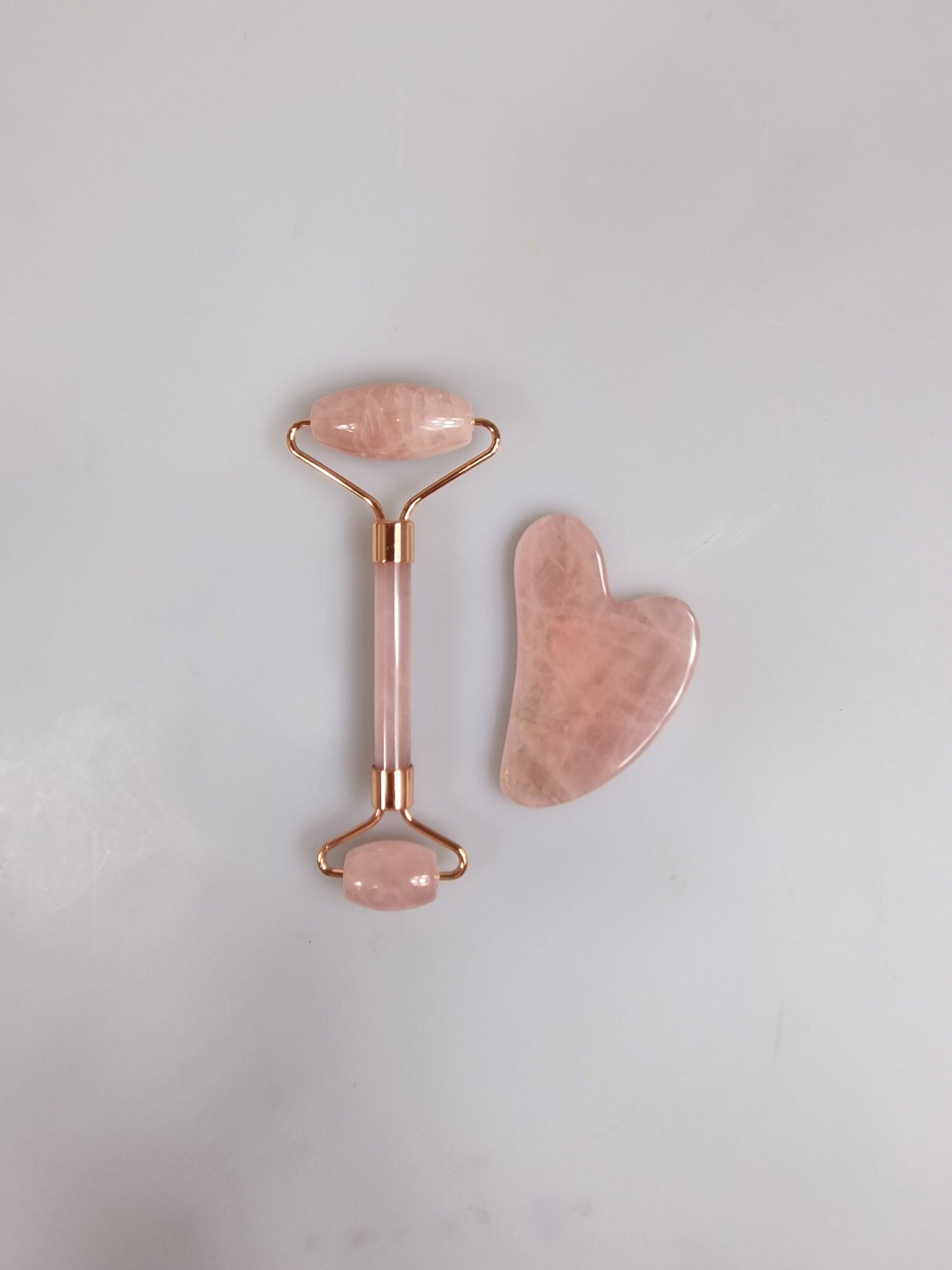 Ansiktsroller och skrapa, combi-box. Rose Quarts, kärlekens sten.