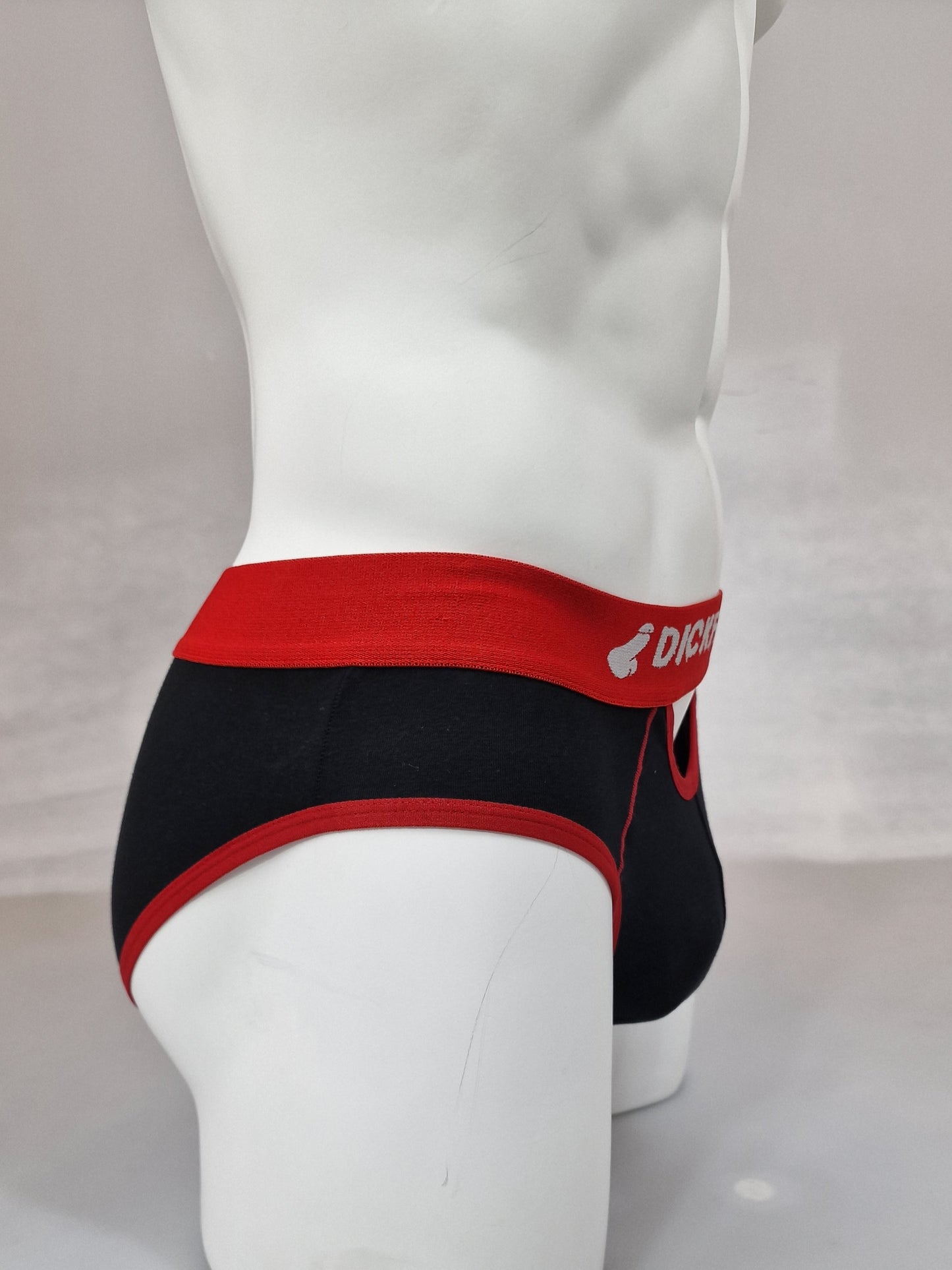 Briefs med hål både fram och bak