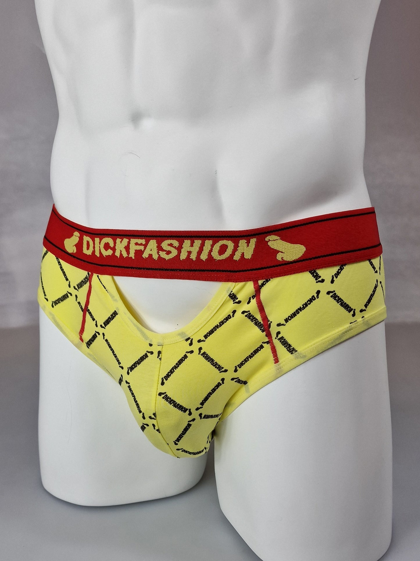 Briefs med hål både fram och bak