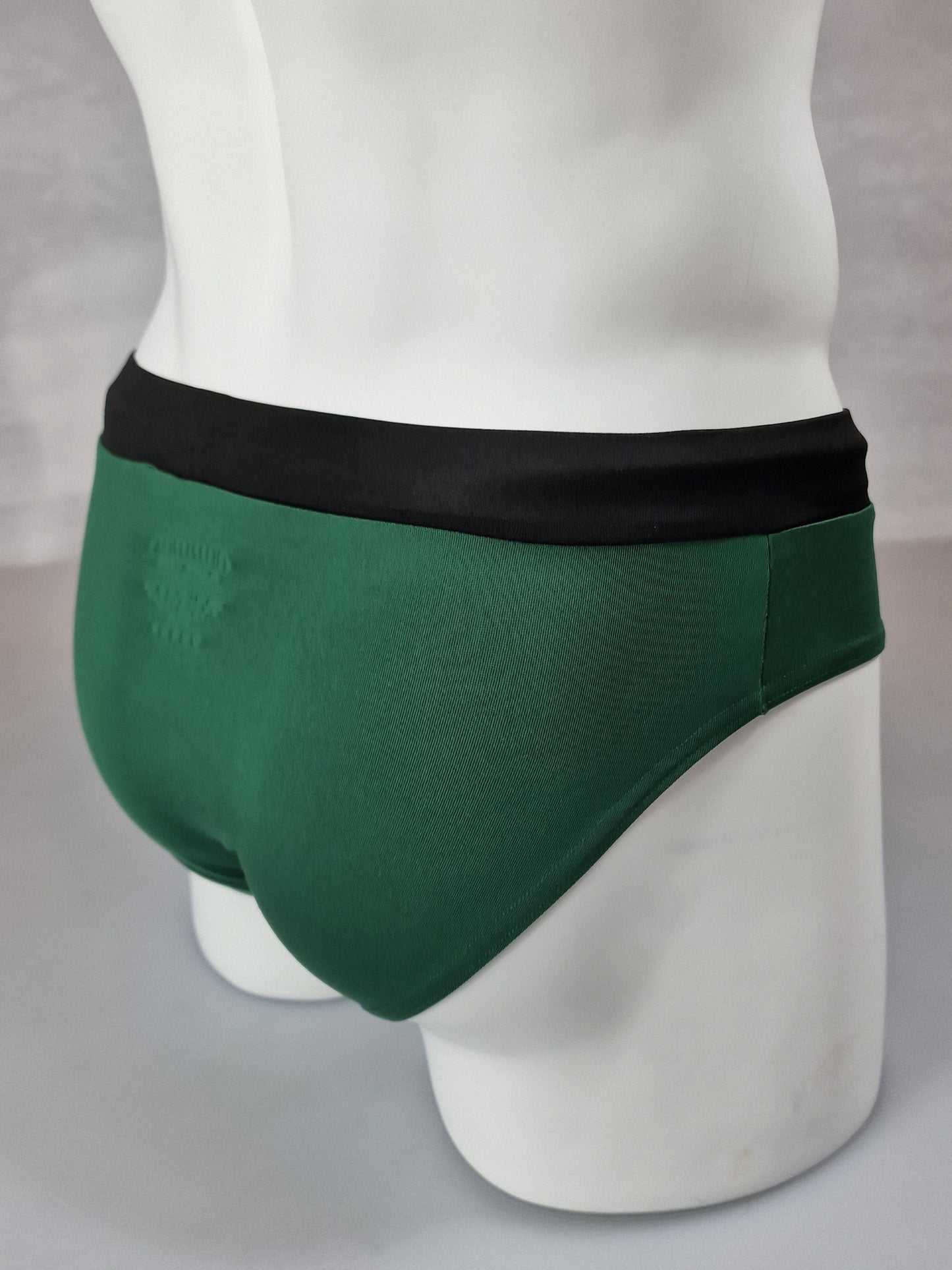 Herren-Badehose – grün-schwarze Tachos mit Push-up