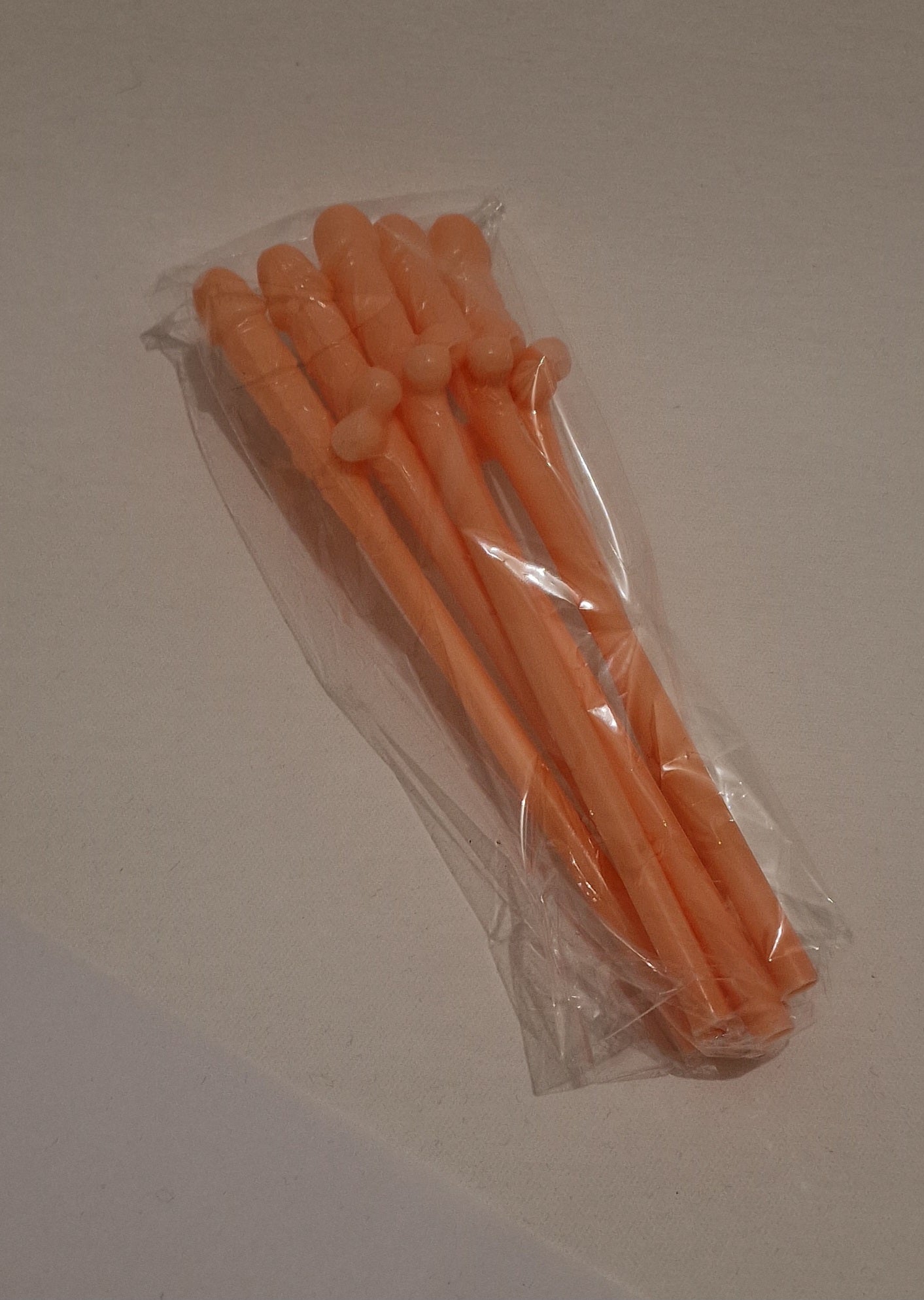 6 pajitas de plástico divertidas y reutilizables con pene. Lavable en la lavadora.