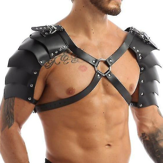Arnés fabricado en piel vegana, tipo gladiador.