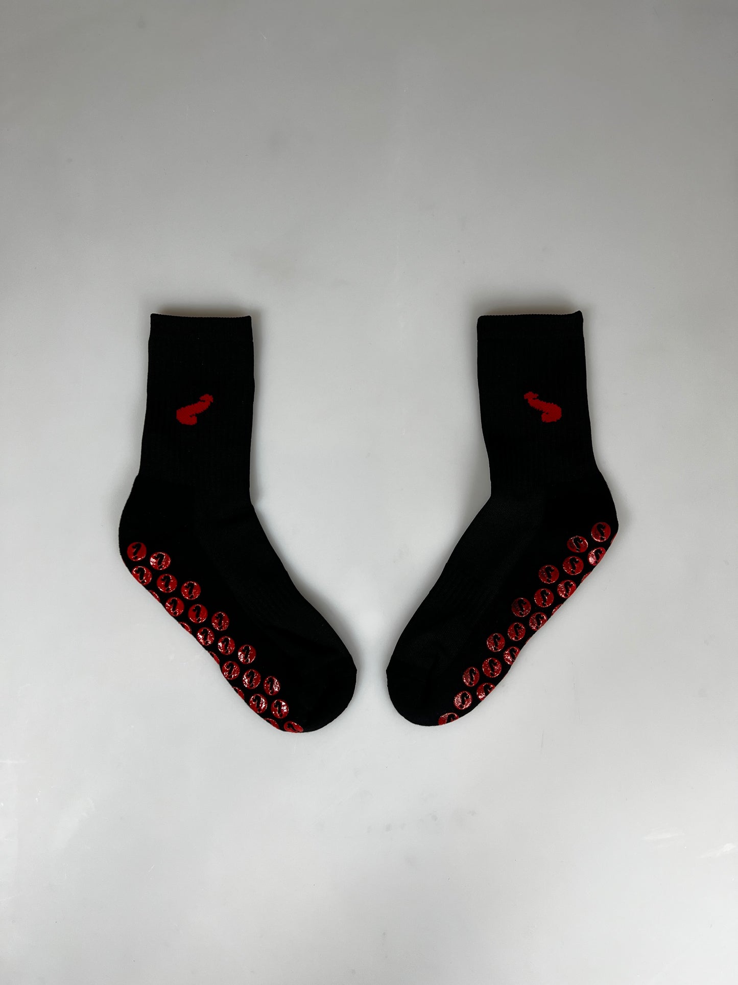 Anti-Rutsch-Socken, schwarz/rote Sportsocken