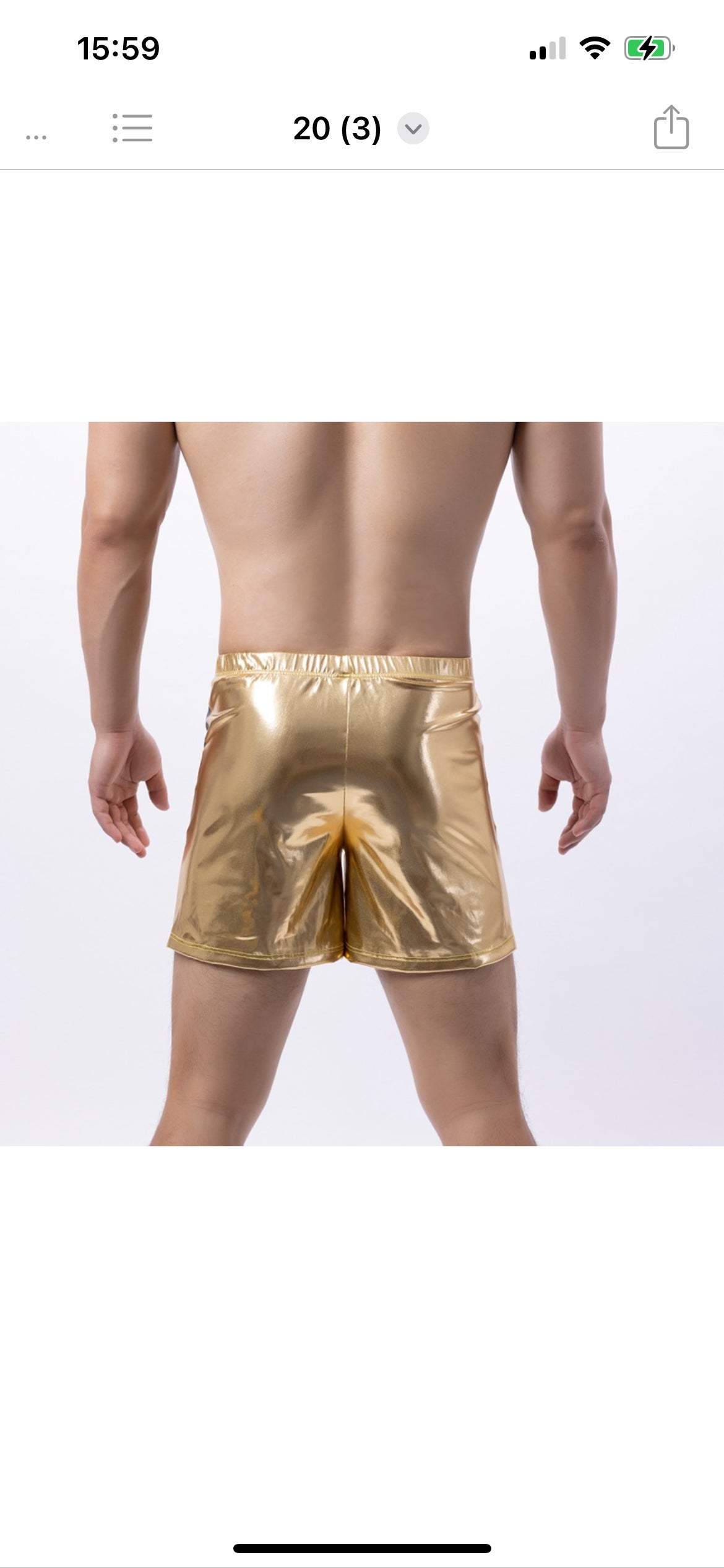 Guld, hoodie och shorts