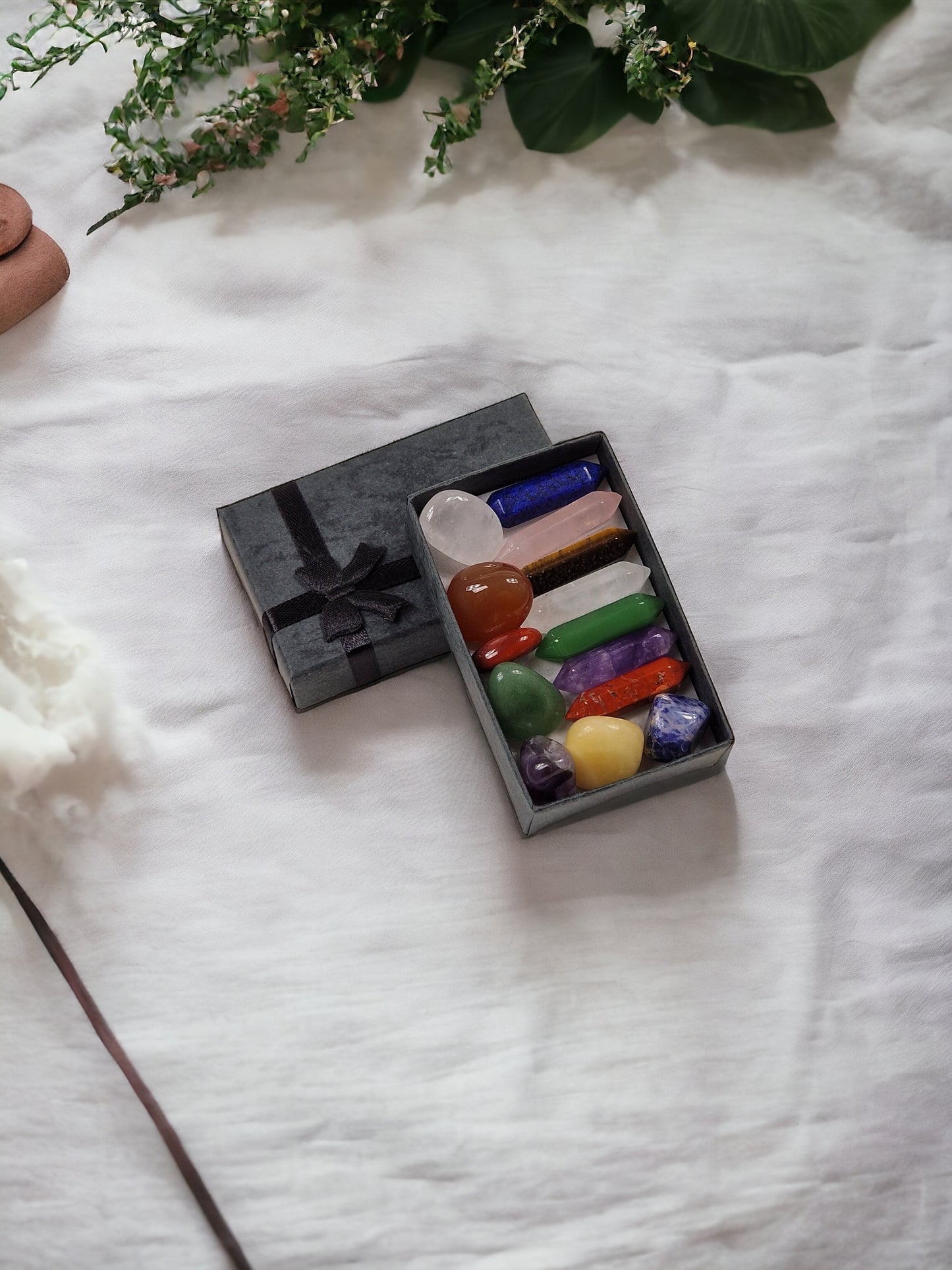 Kristallbox mit 10 Mischkristallen, sieben Chakren