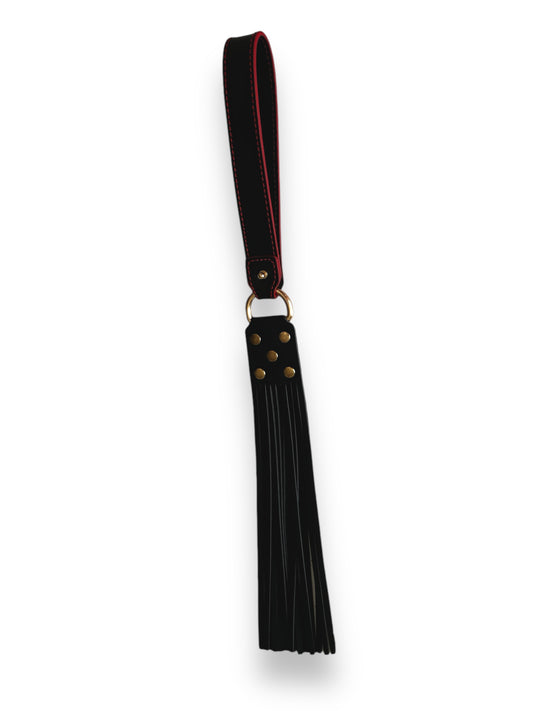 Incoming - Bdsm Flogger