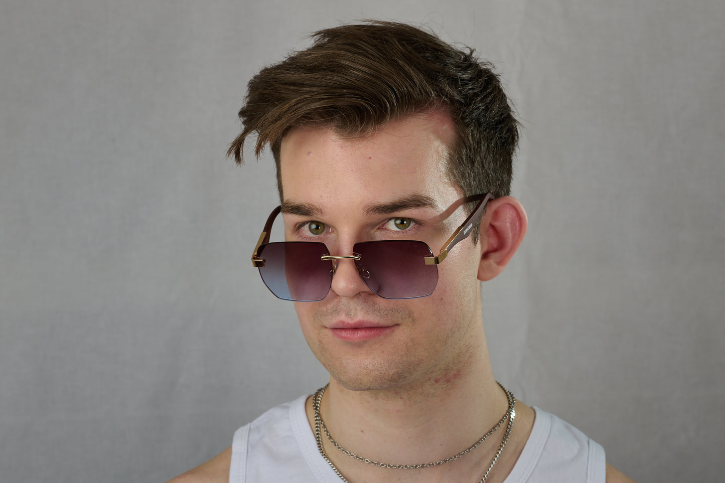 Sunglasses, purple tinted No.41