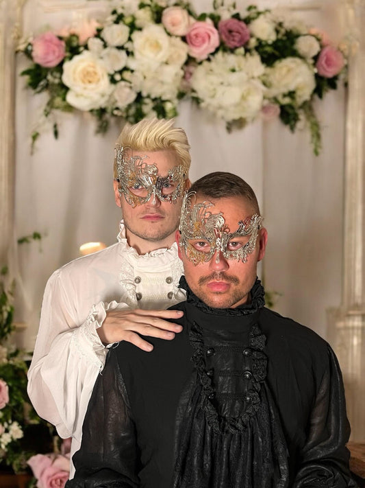 Maske venezianisch aus Metall, silberfarben mit Steinen