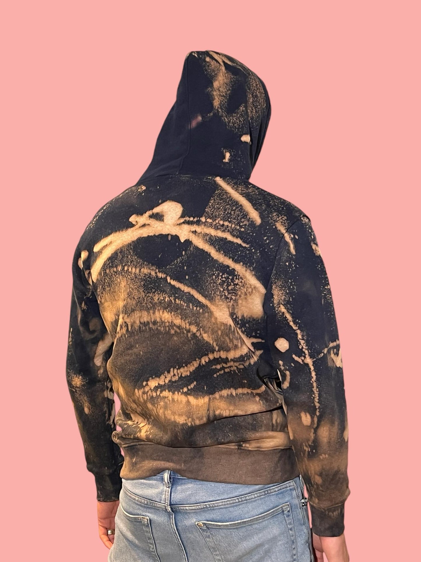 Hoodie tie-dye, black in size medium