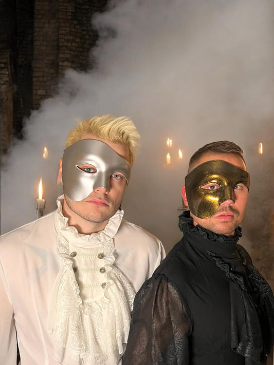 Maske für das Gesicht, silberfarben oder bronzefarben