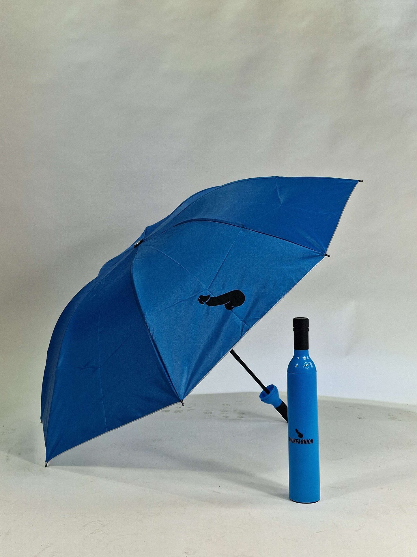 Regenschirm mit Druckknopfmotiv und praktischem Etui