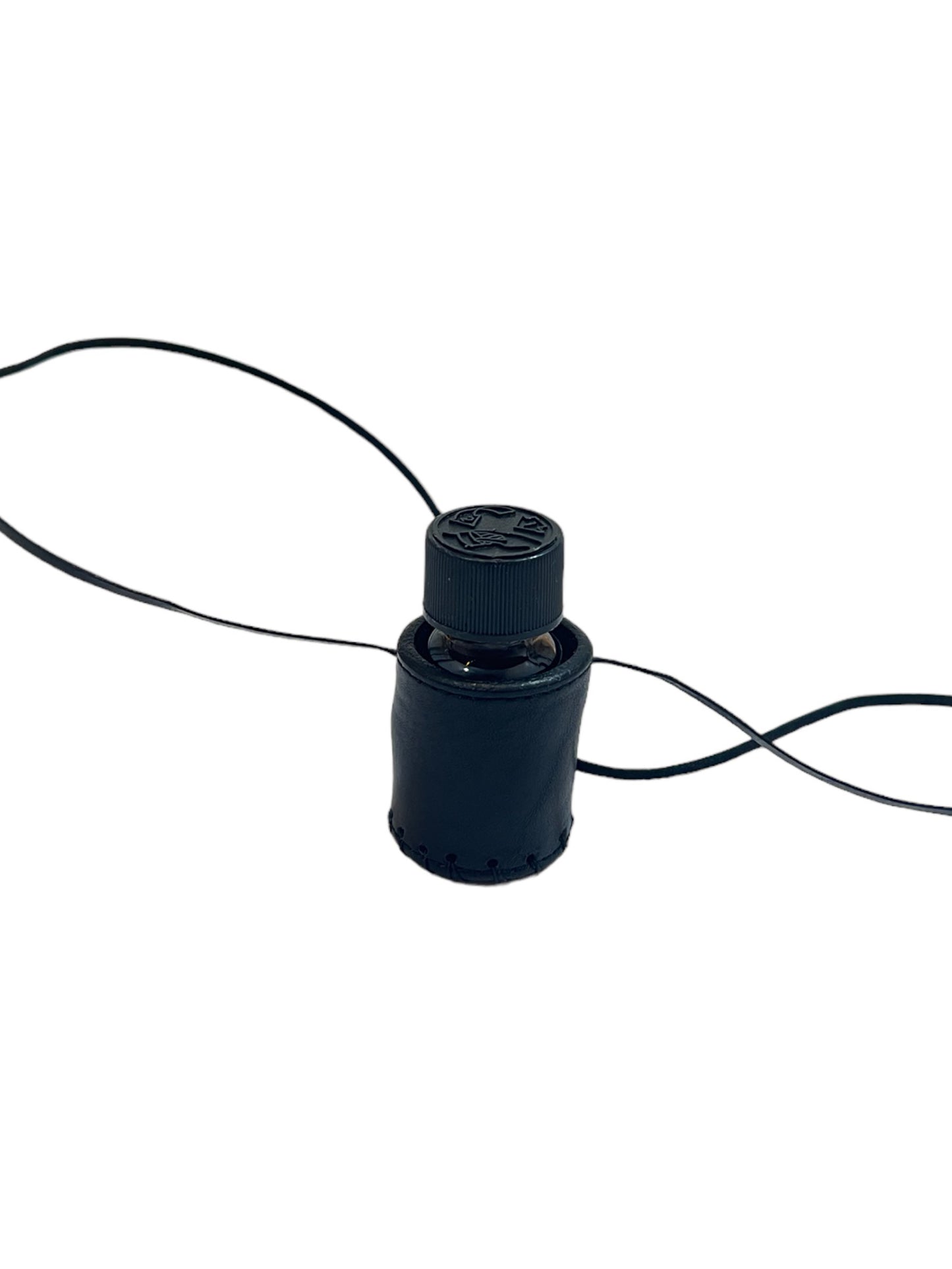 Bolsos poppers de fabricación sueca, un práctico bolso pequeño para poppers de piel auténtica.