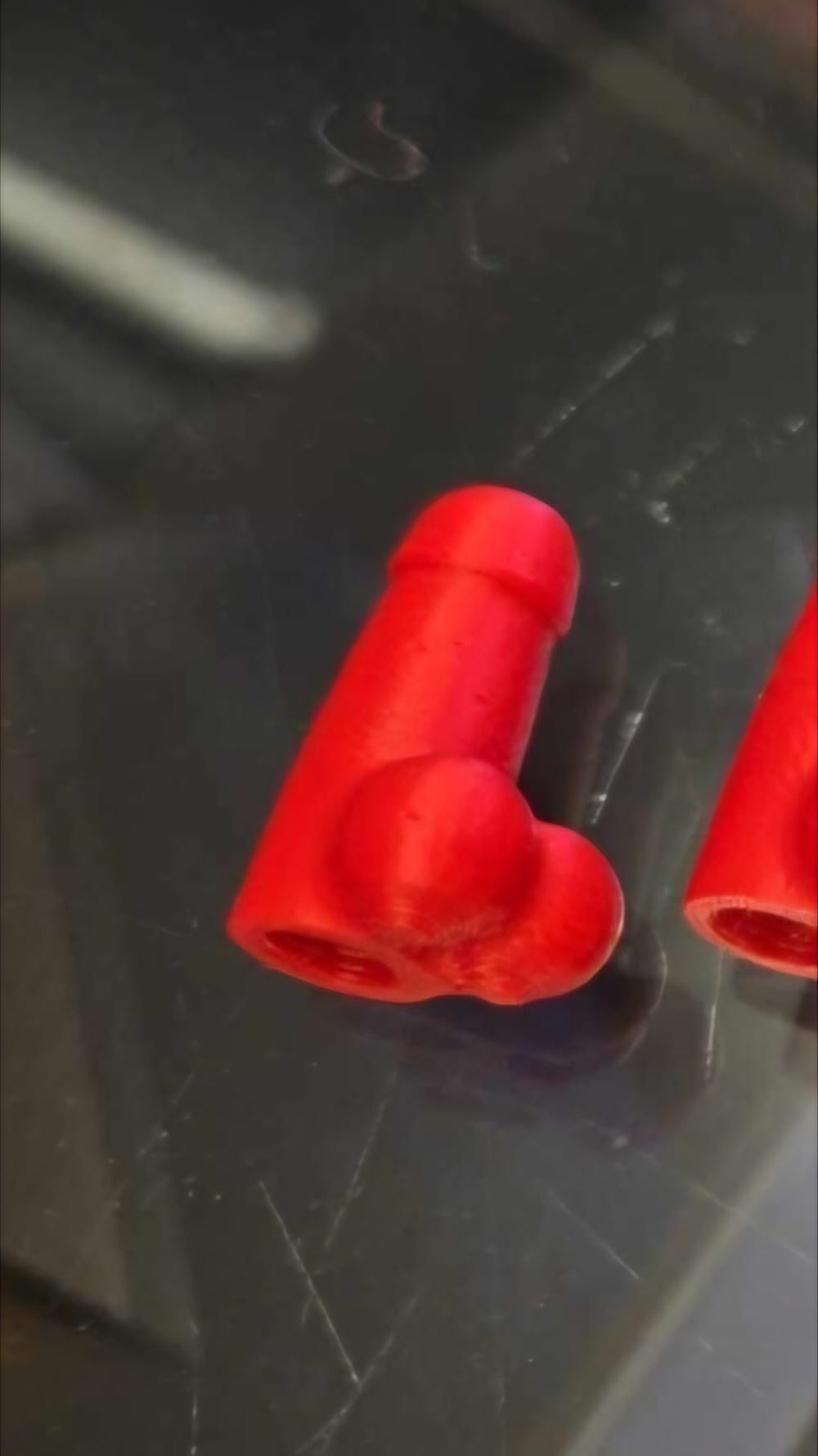 Ventilkappen oder Ventilstecker für Reifen, 4er-Pack. Erhältlich in verschiedenen Farben und passend für die meisten Autos, Motorräder und Fahrräder