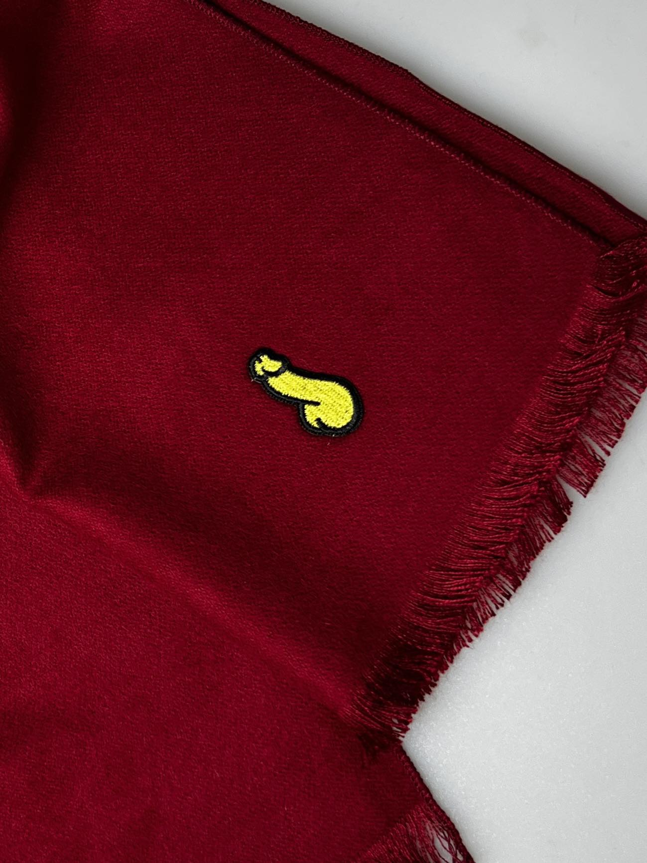 Roter Schal, warm und bequem