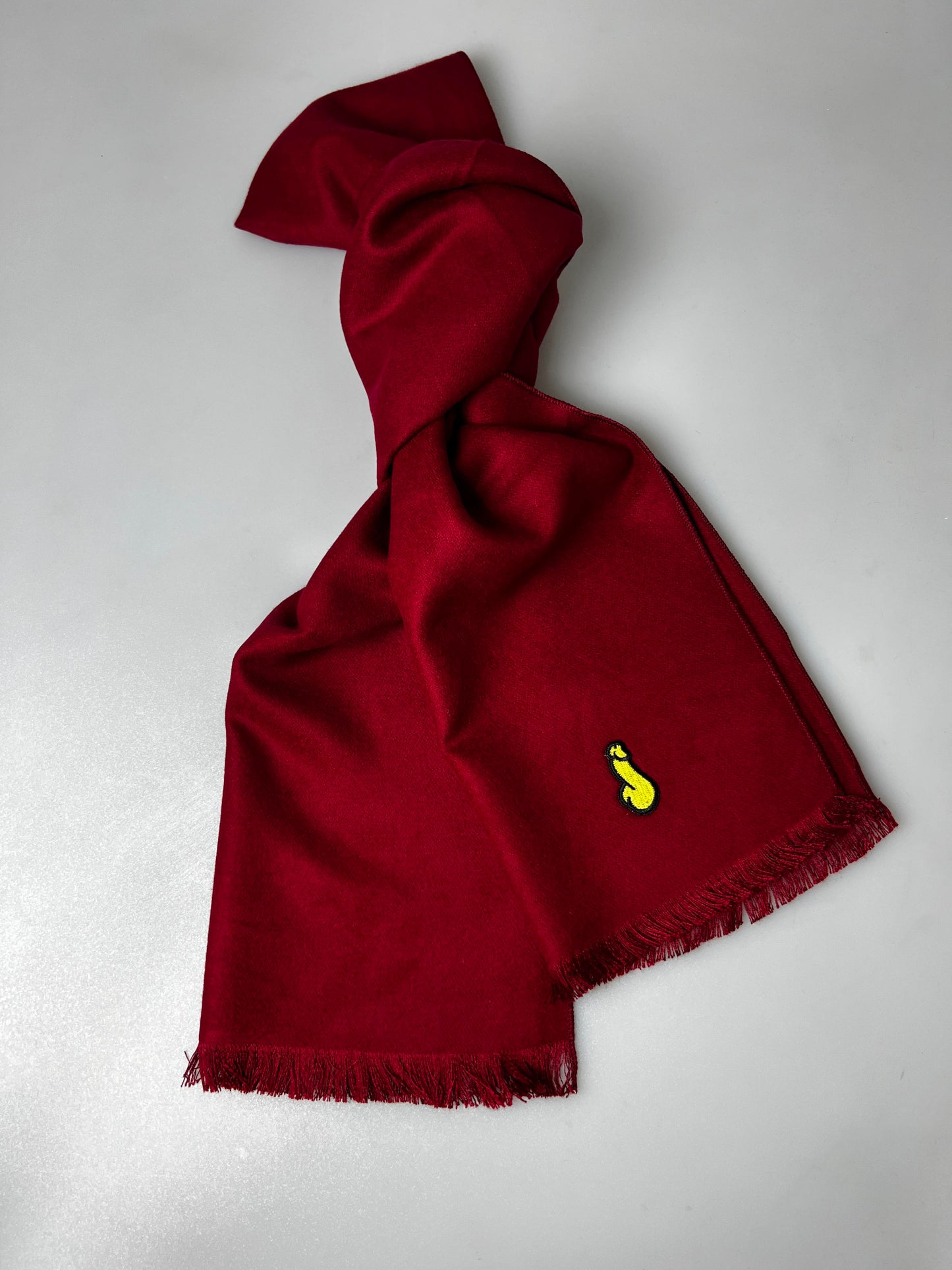 Roter Schal, warm und bequem