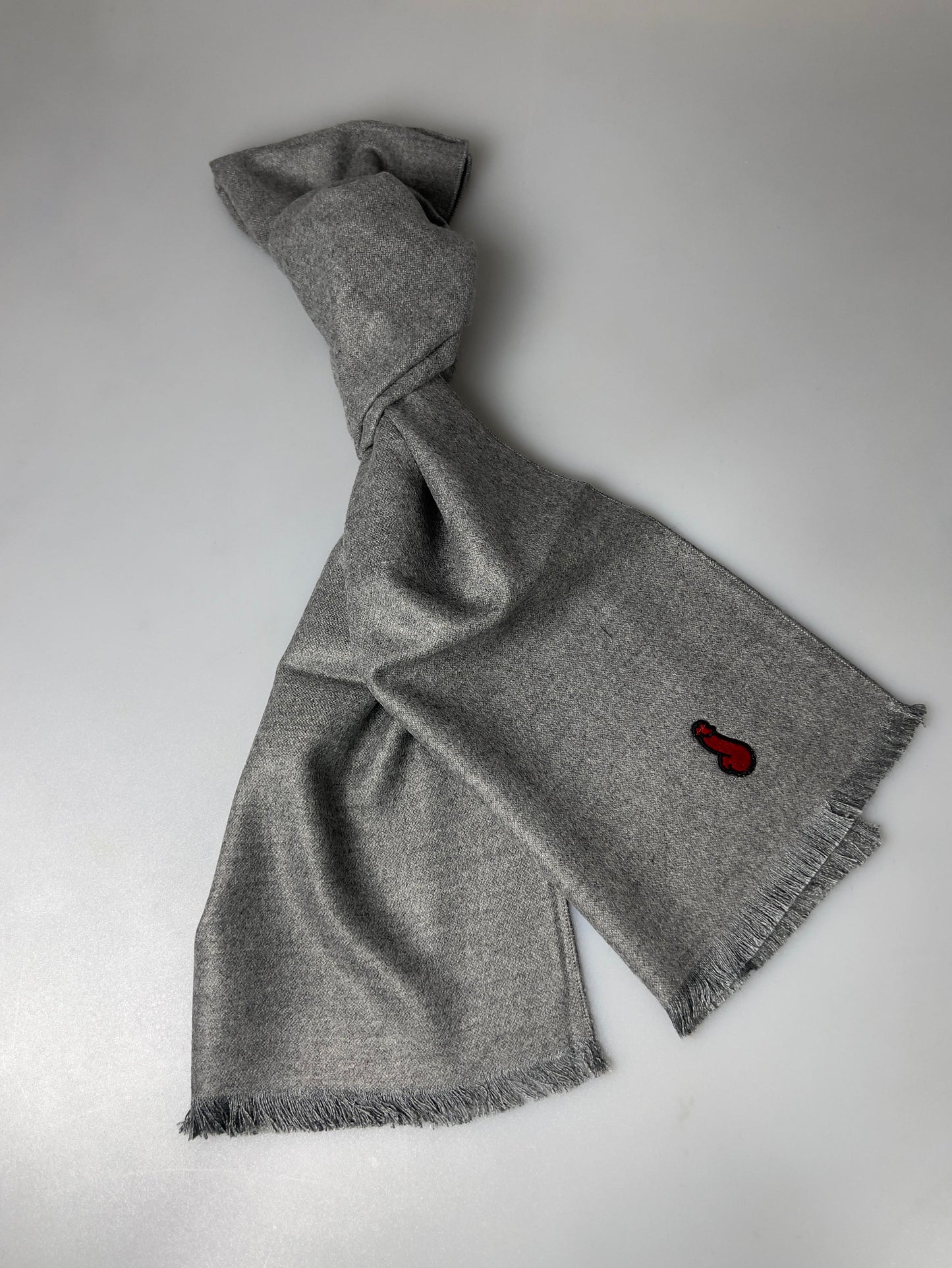 Schal, grau, warm und bequem