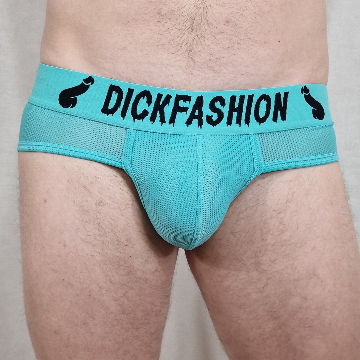 Schöner Slip aus Sport-Mesh, eine Unterhose mit einer Tasche, die Ihr Paket hochhebt, türkis/schwarz