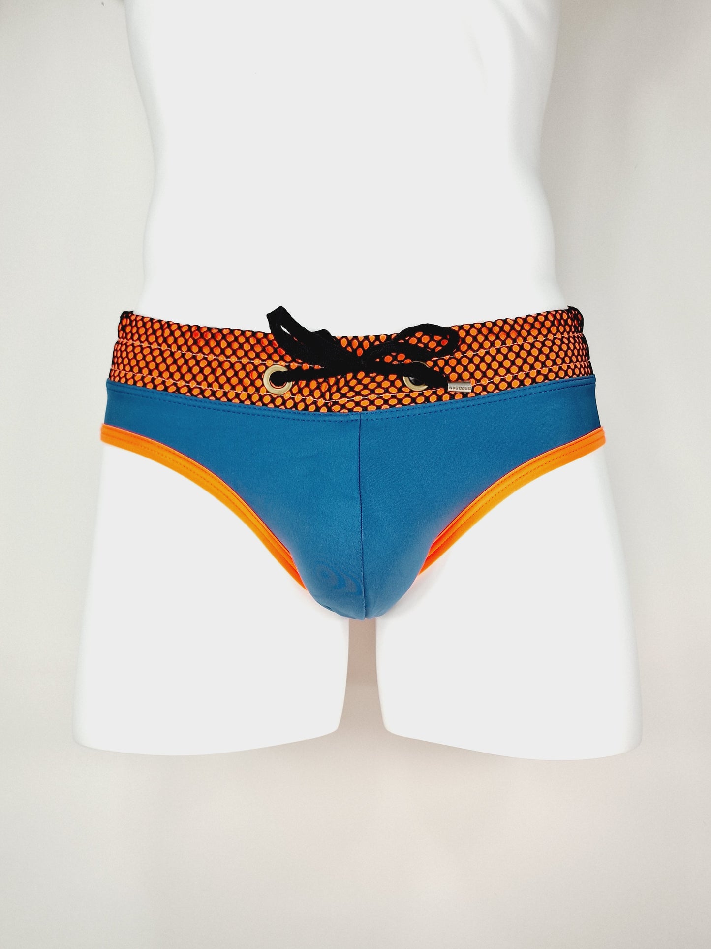 Swimming trunks or swim speedos with push up
