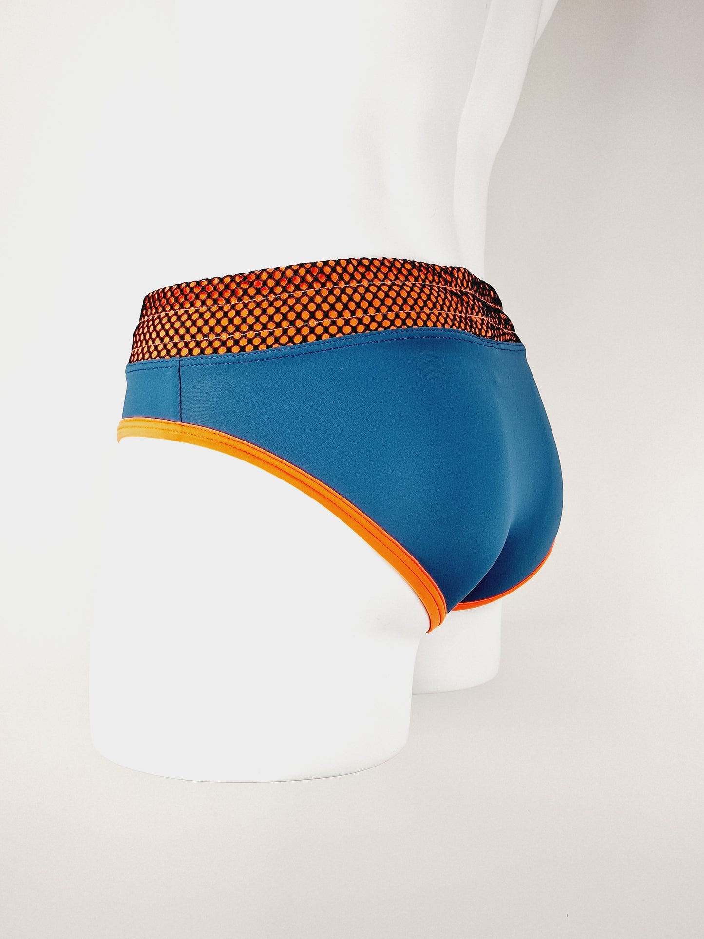 Swimming trunks or swim speedos with push up