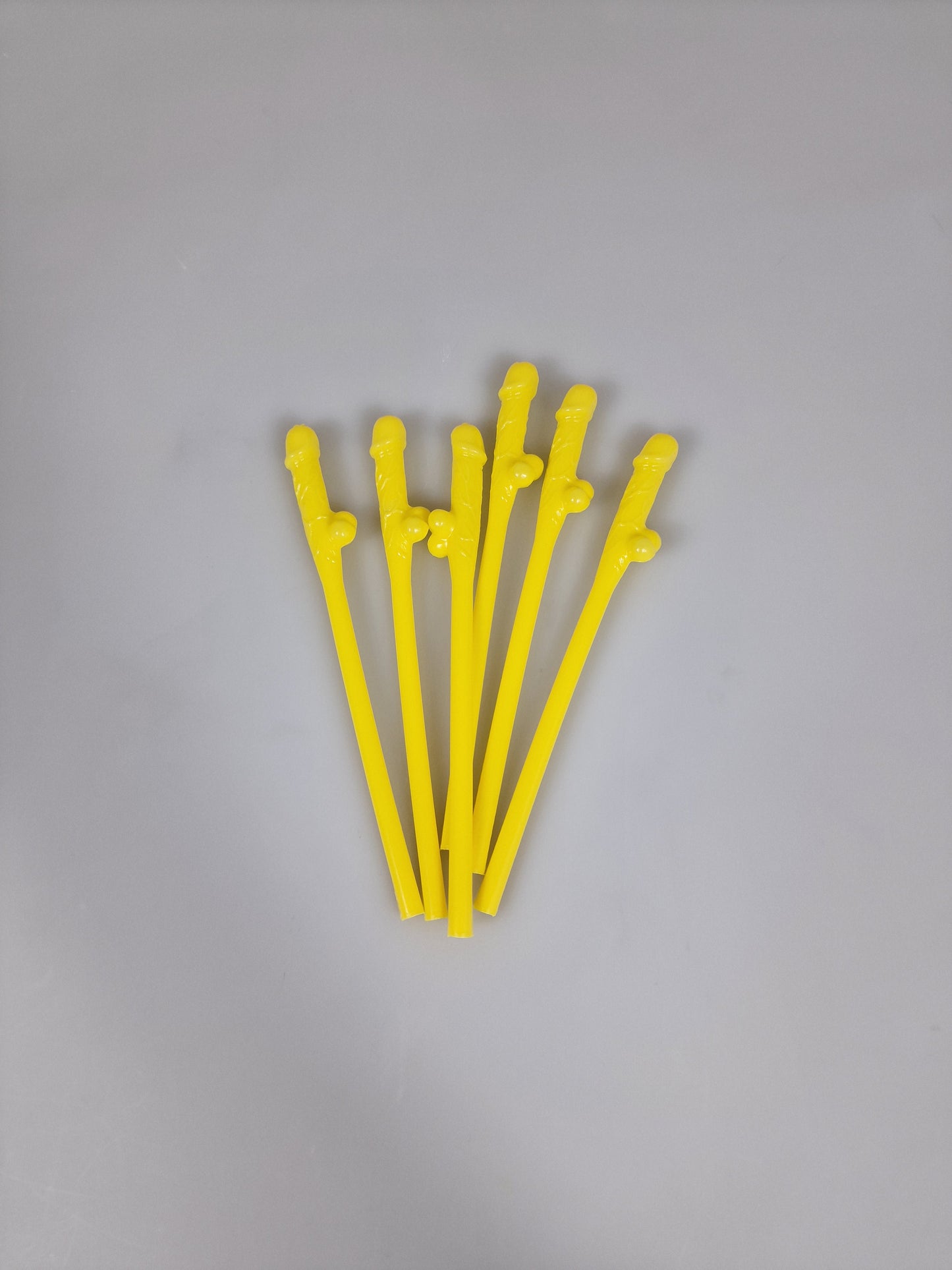 ¡Crea risas y salva el medio ambiente con los chupapollas reutilizables de plástico duro de Dickfashion!