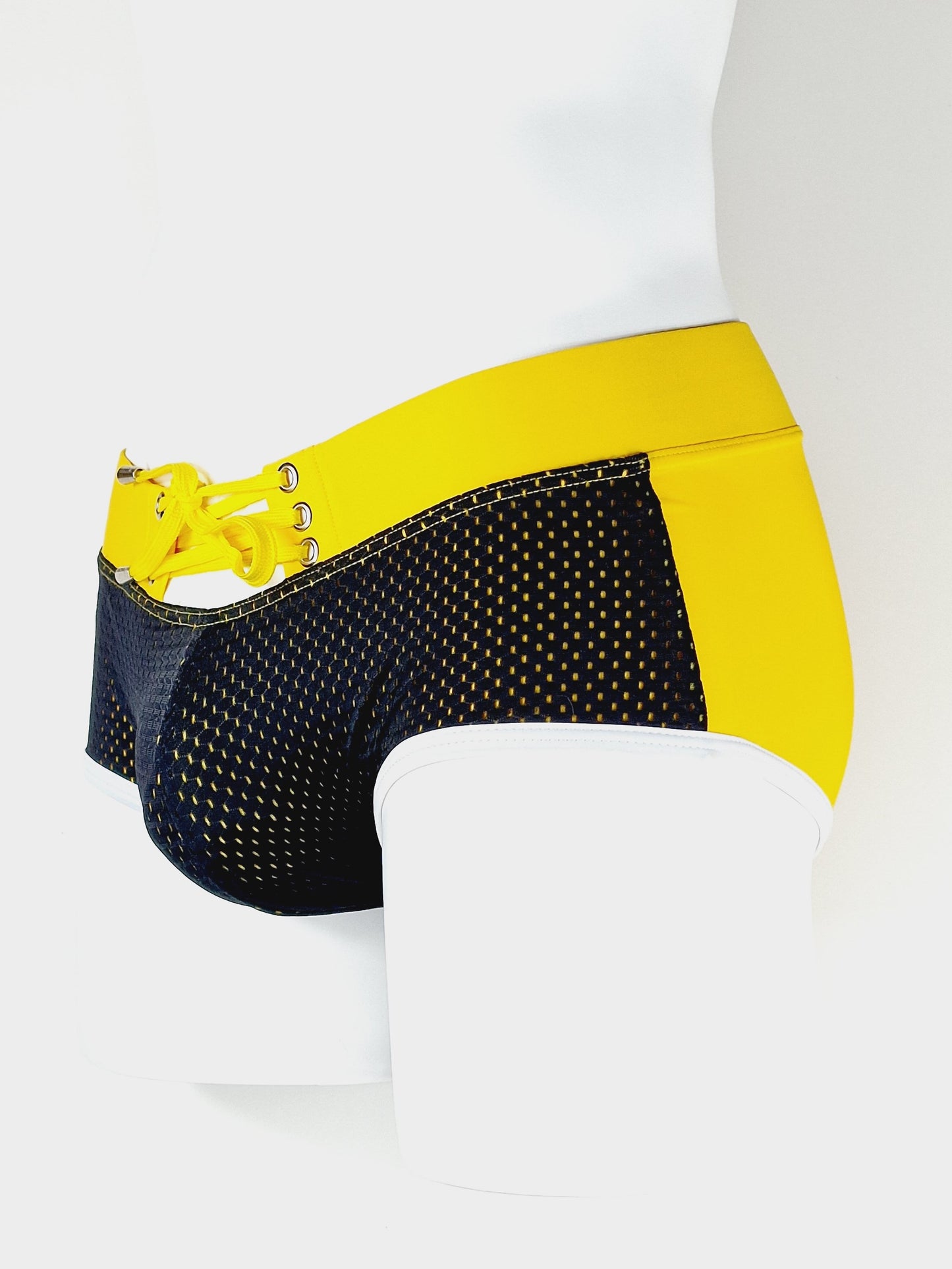 Swim trunk - Svart & gul med push-up effekt