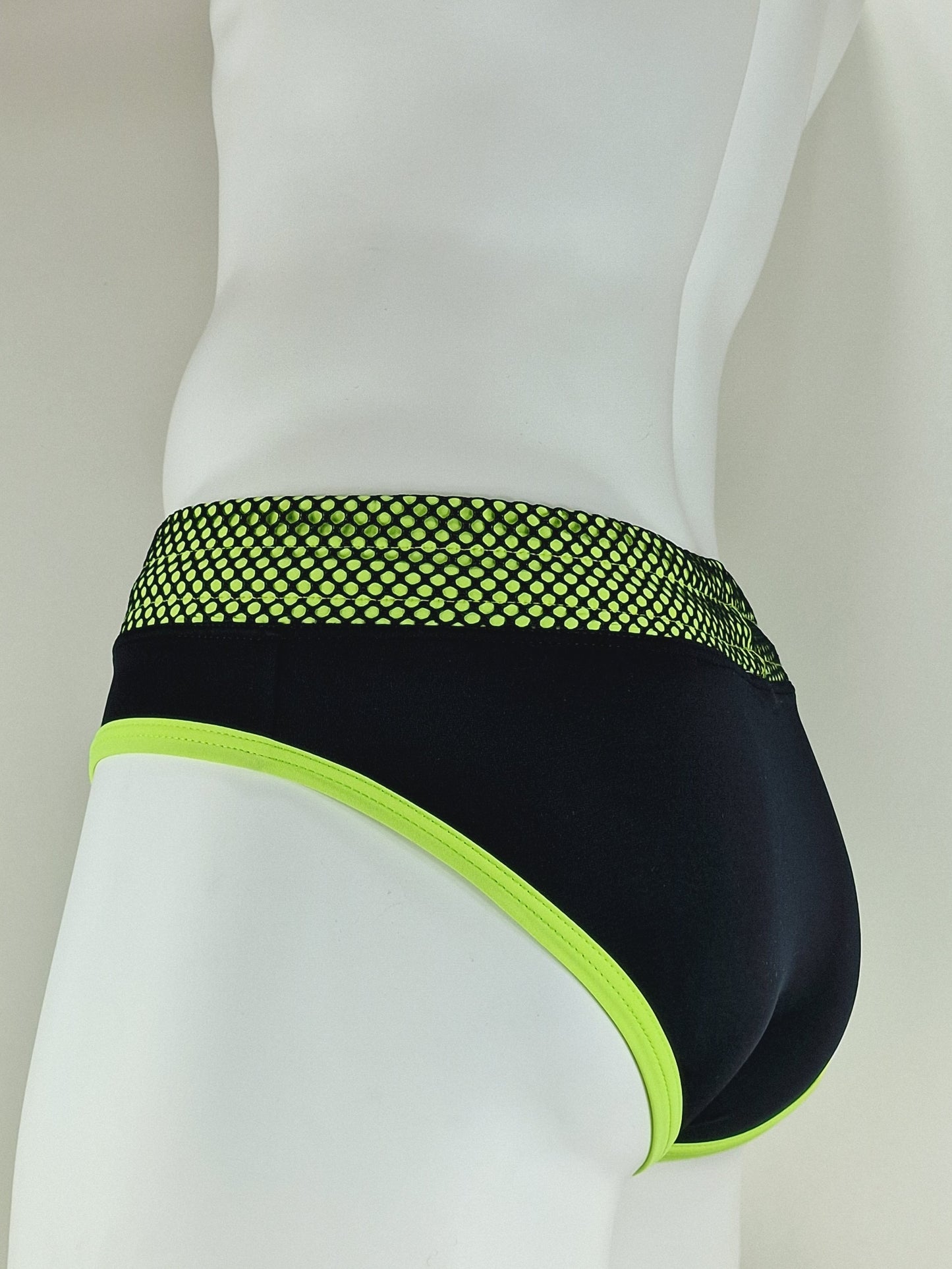 Swim brief - Svart, neongrön - Med push up