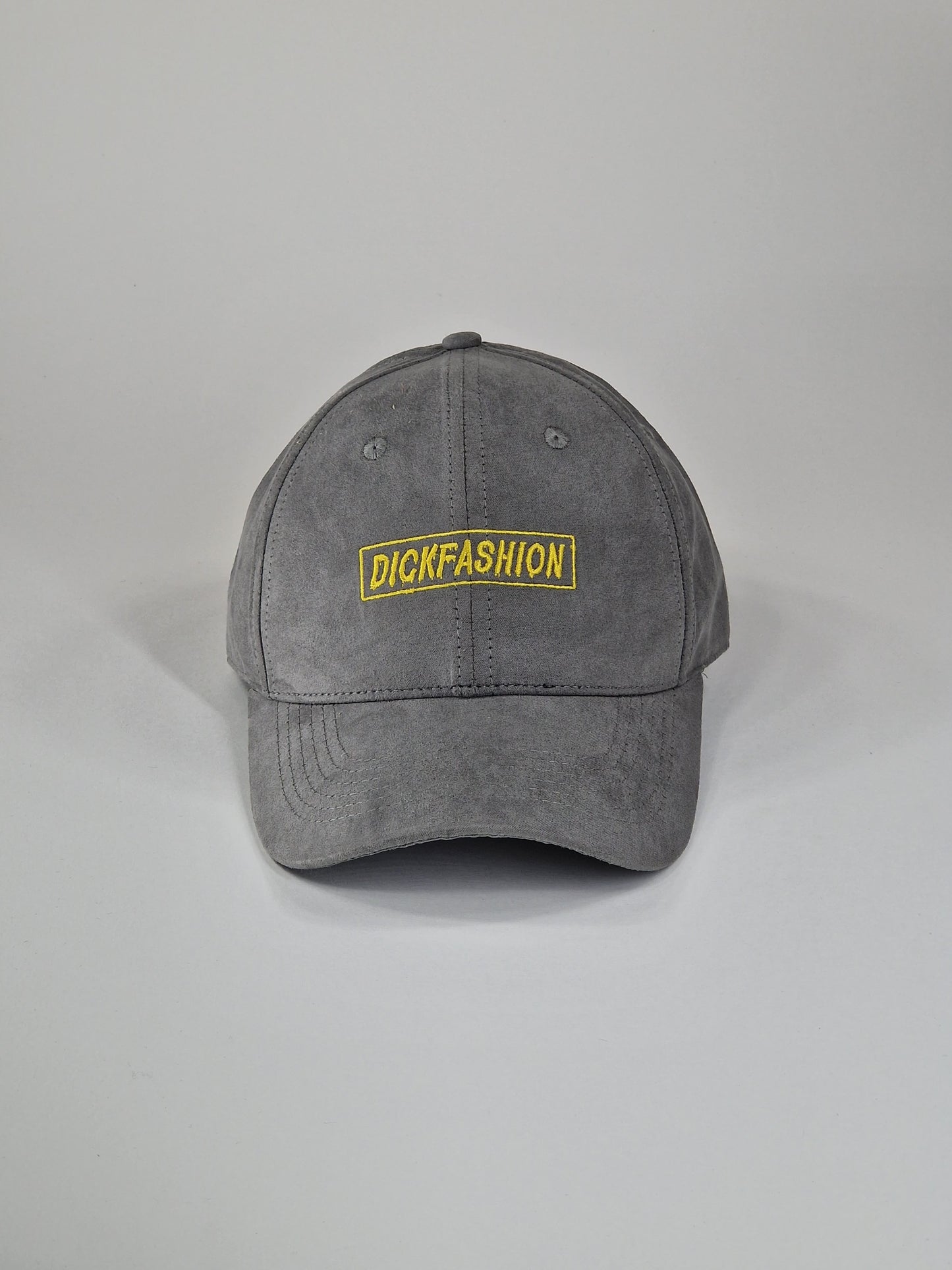 Gorra gris en nobuk