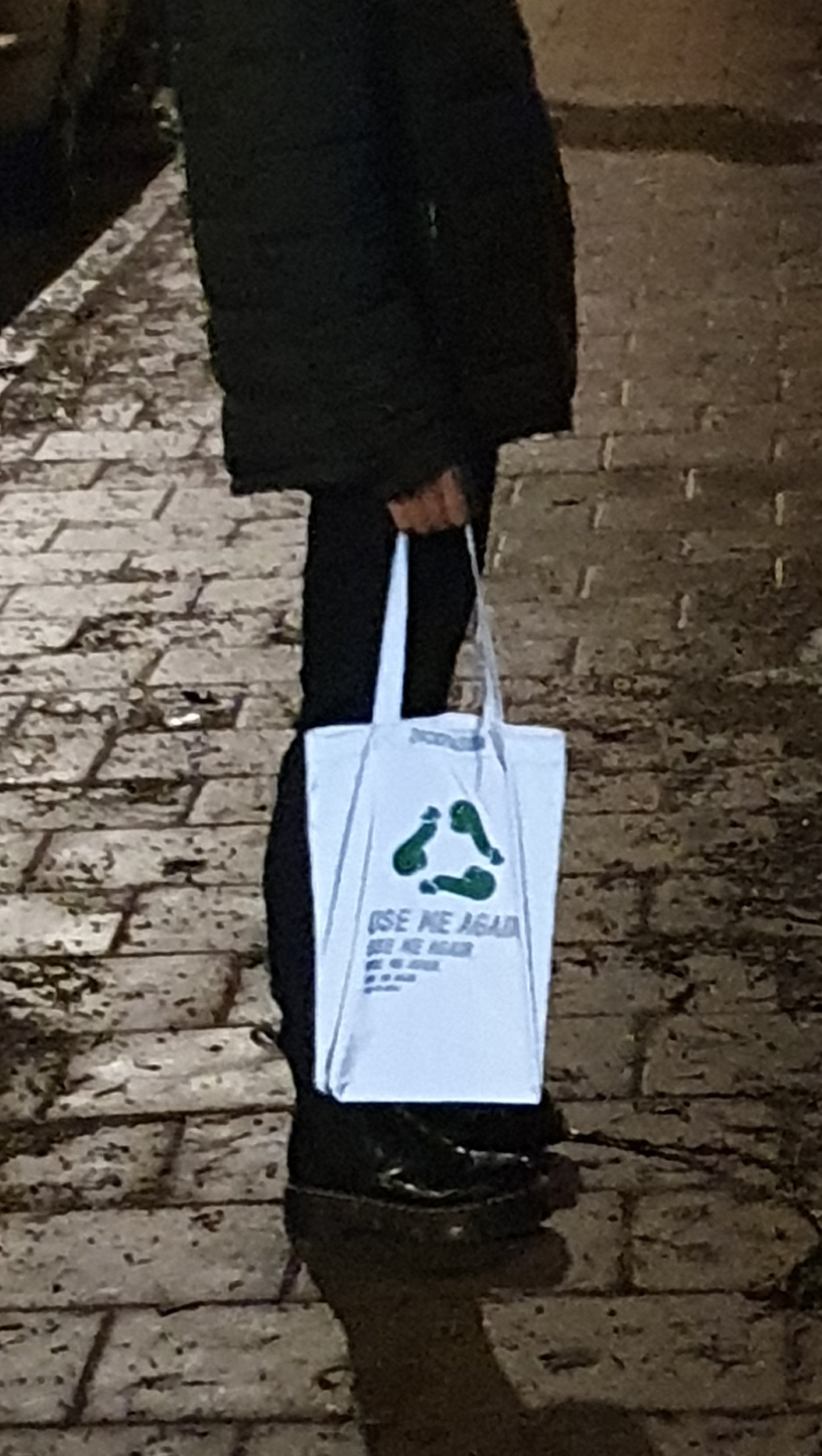 Totebag i slitstarkt reflextyg