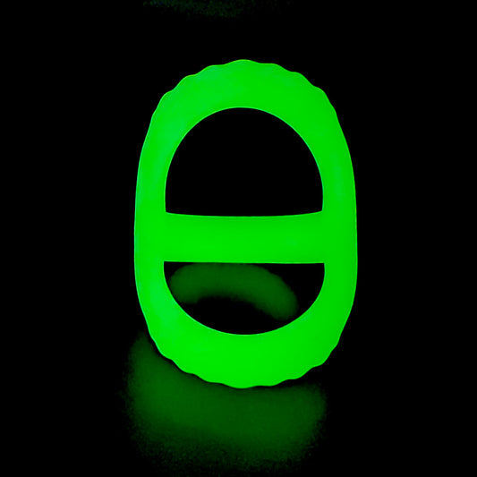 Kukring, pubisring eller penisring i mycket mjuk silikon. Trippel Cage cock and ball. Glow in the dark.
