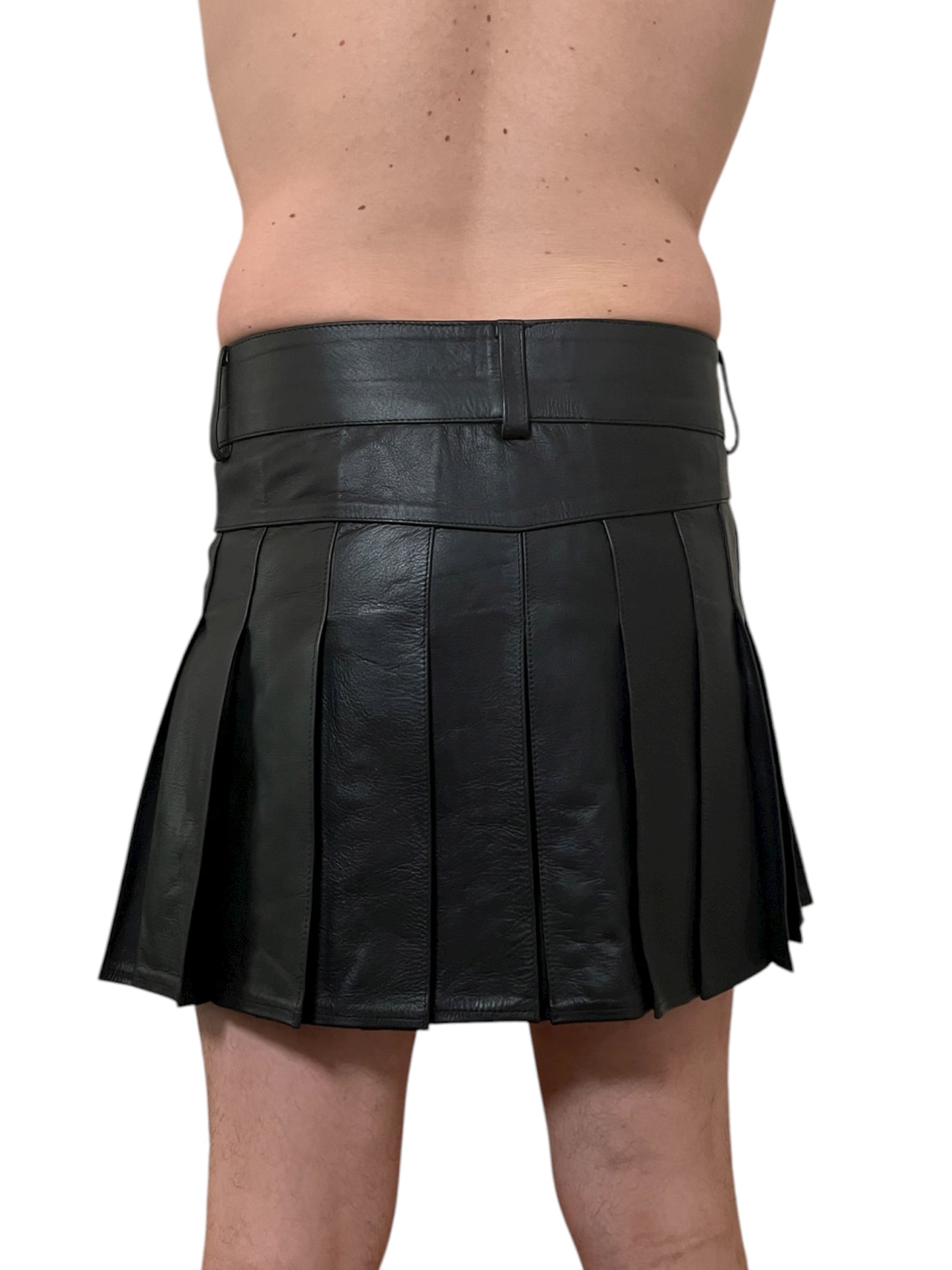 Läder kilt för män i svart äkta skinn, BDSM och gay