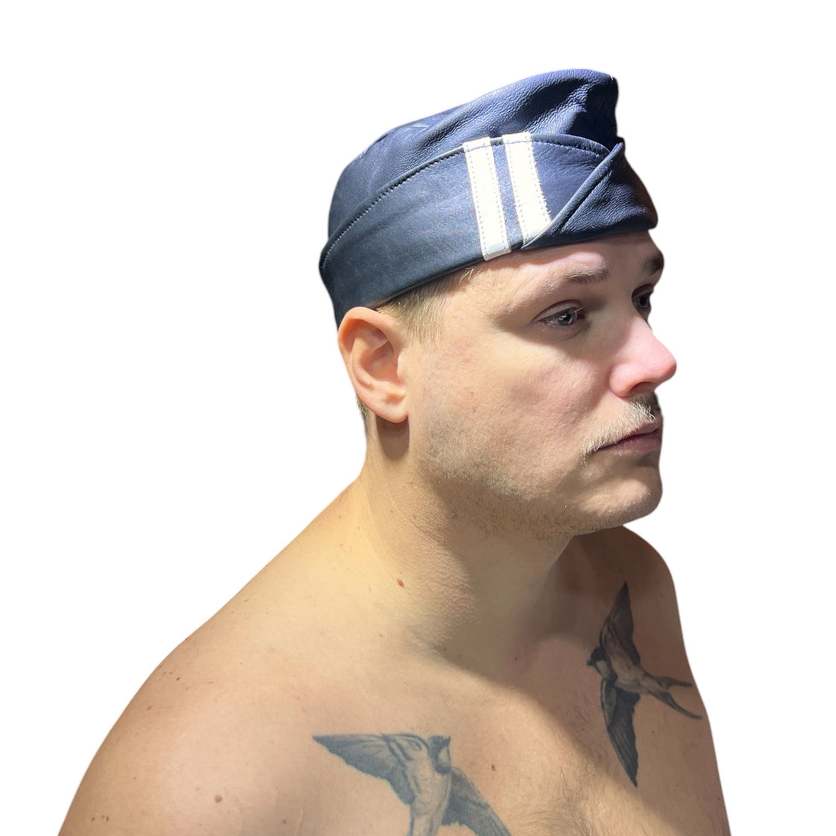 Garrison cap, båtmössa i svart och vitt läder