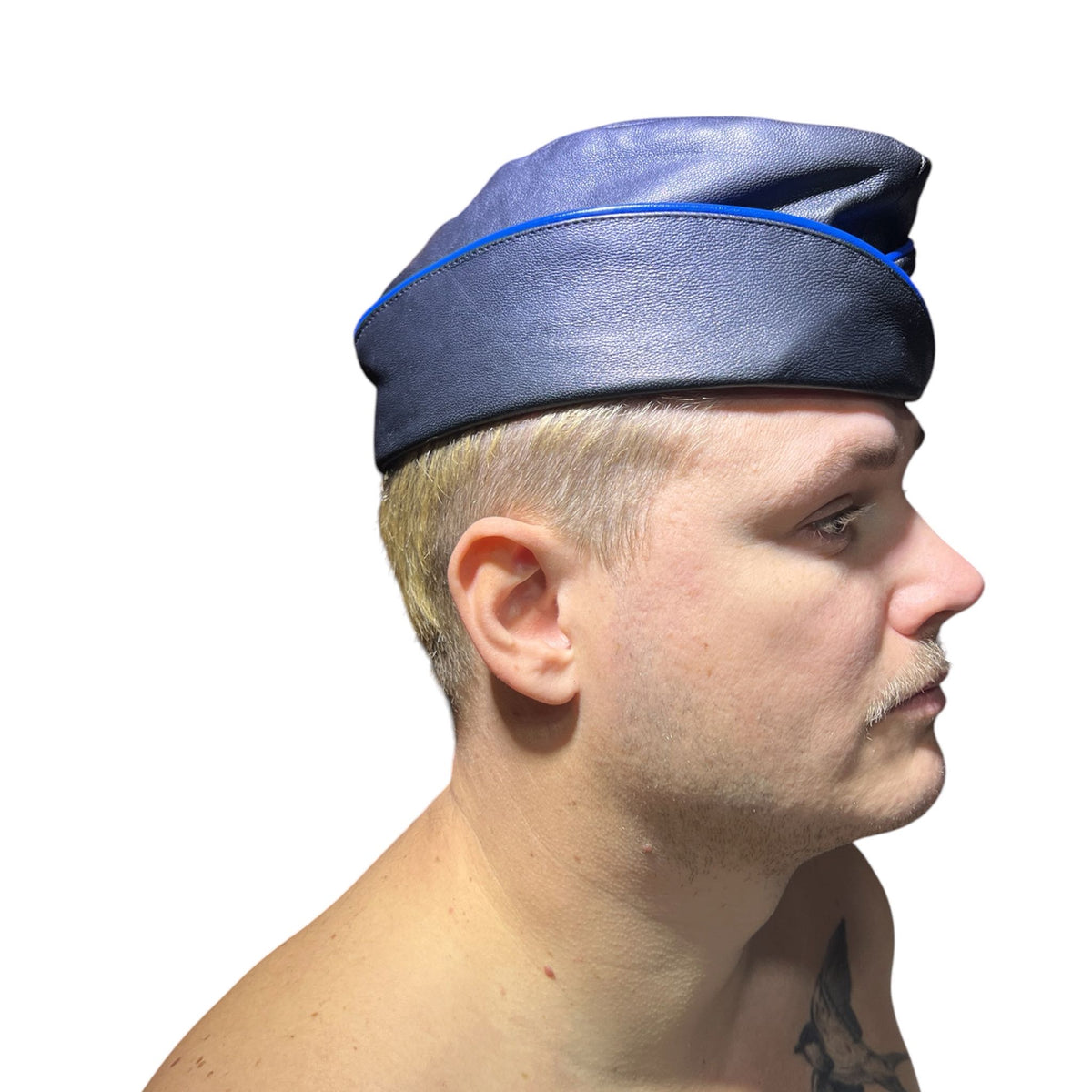 Garrison cap, båtmössa i svart och blått läder