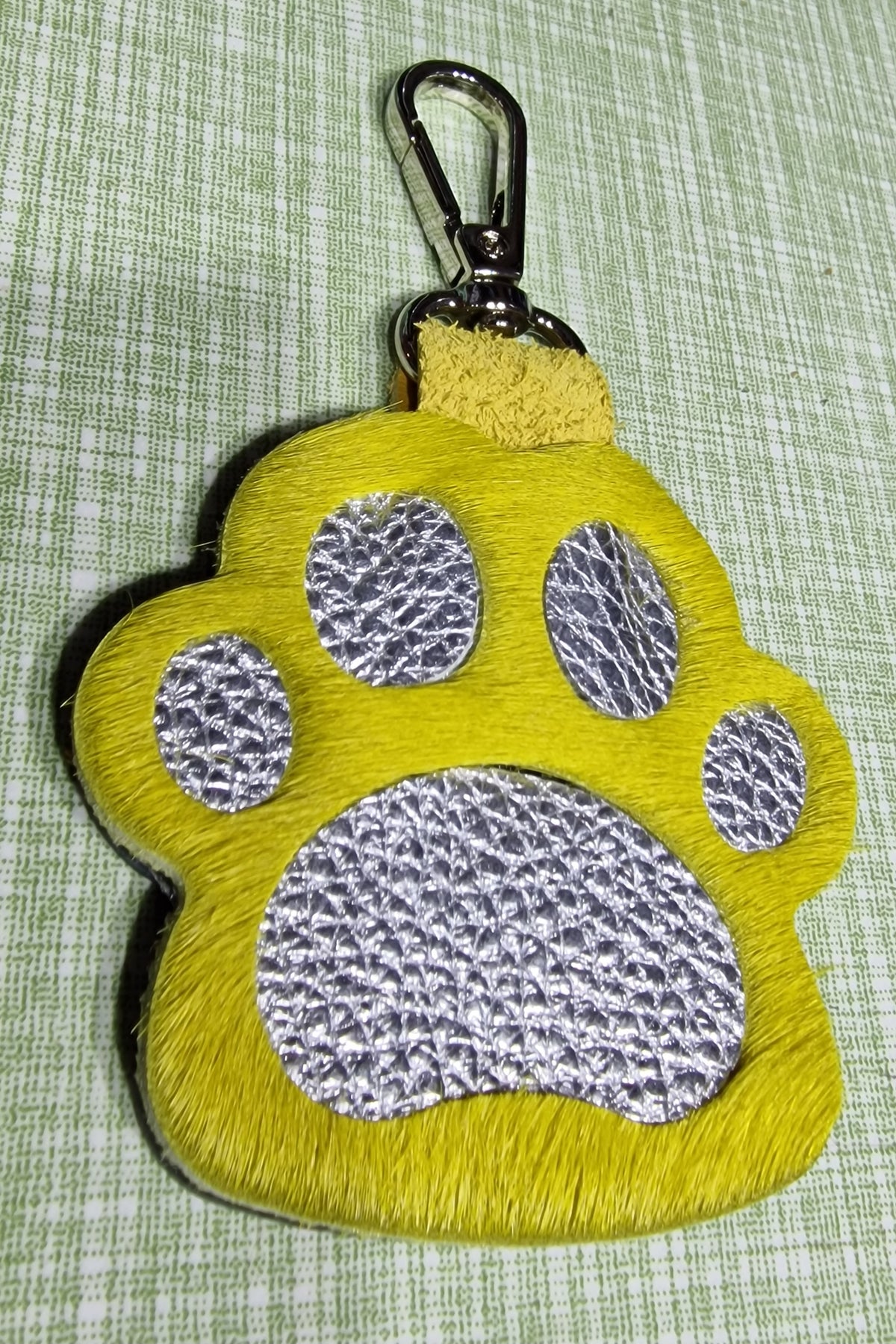 Puppy paw, hundtass att fästa i byxorna