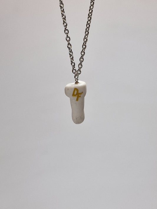 Stylish necklace with a crystal in the stone magnesite