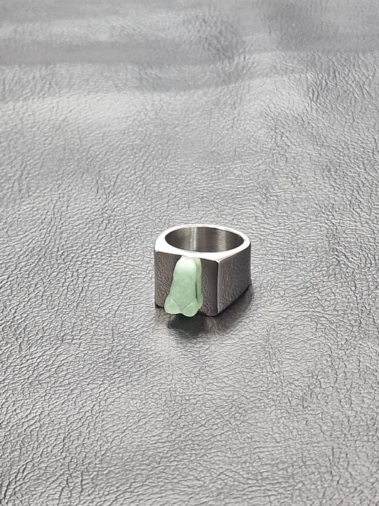 Ring with semi-precious stone Green Aventurine or green Aventurine