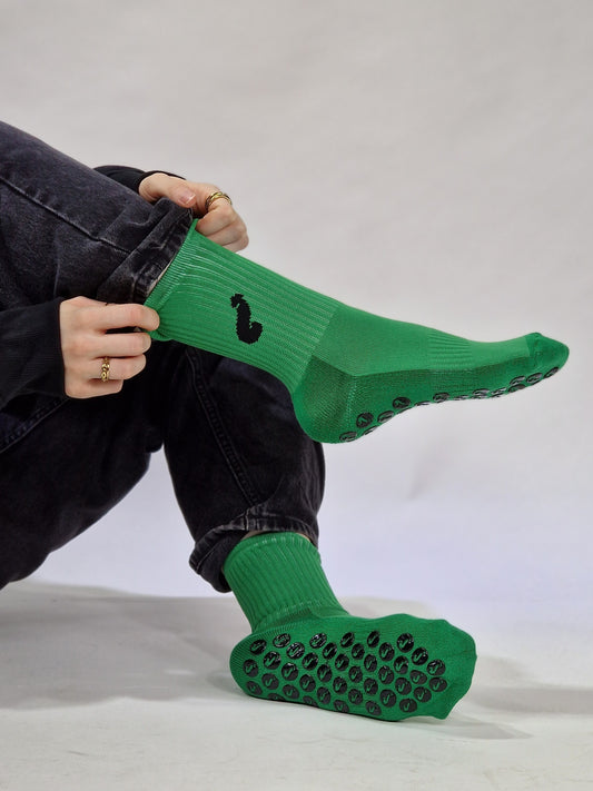 Crew socks in green and black, stylish and comfortable sports socks
