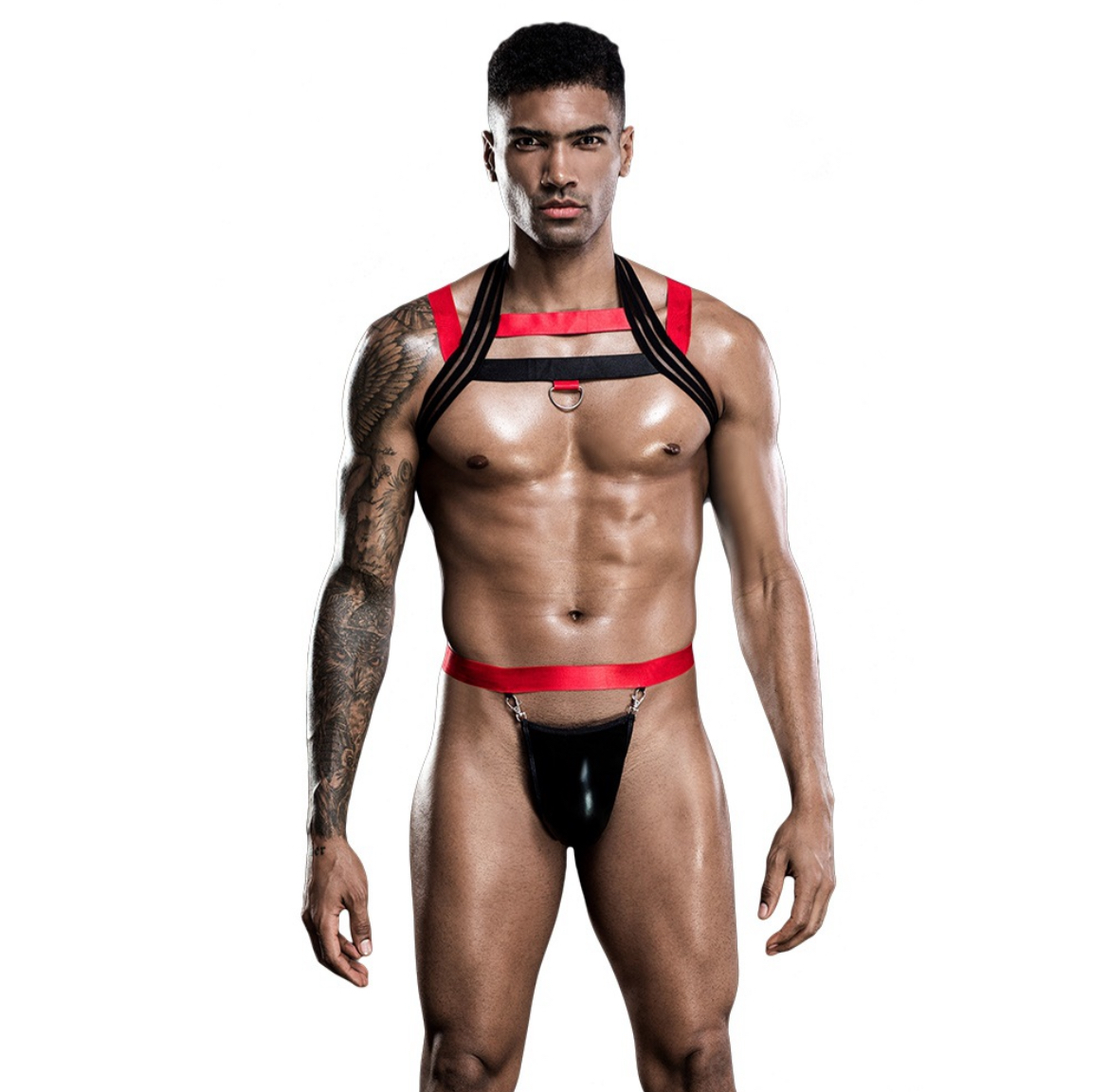 Sexigt harness och shorts set i svart och rött, ett snyggt fetischmode