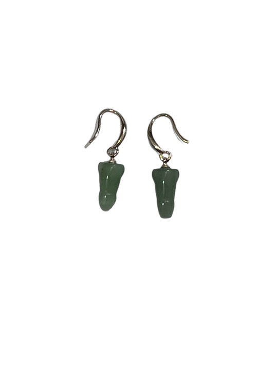 Earring in green aventurine. Beautiful green earrings in the shape of a cock, suitable for both men and women.