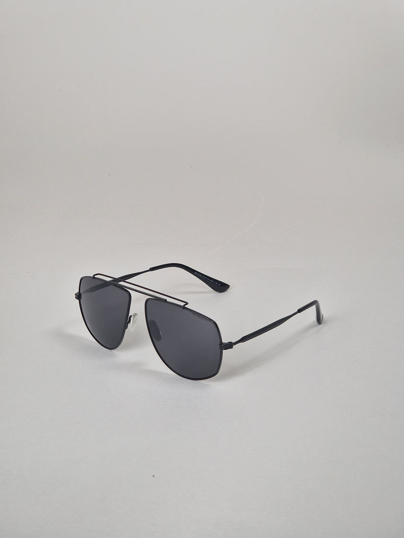 Sunglasses, polarized black glass, including case and cleaning cloth No 10